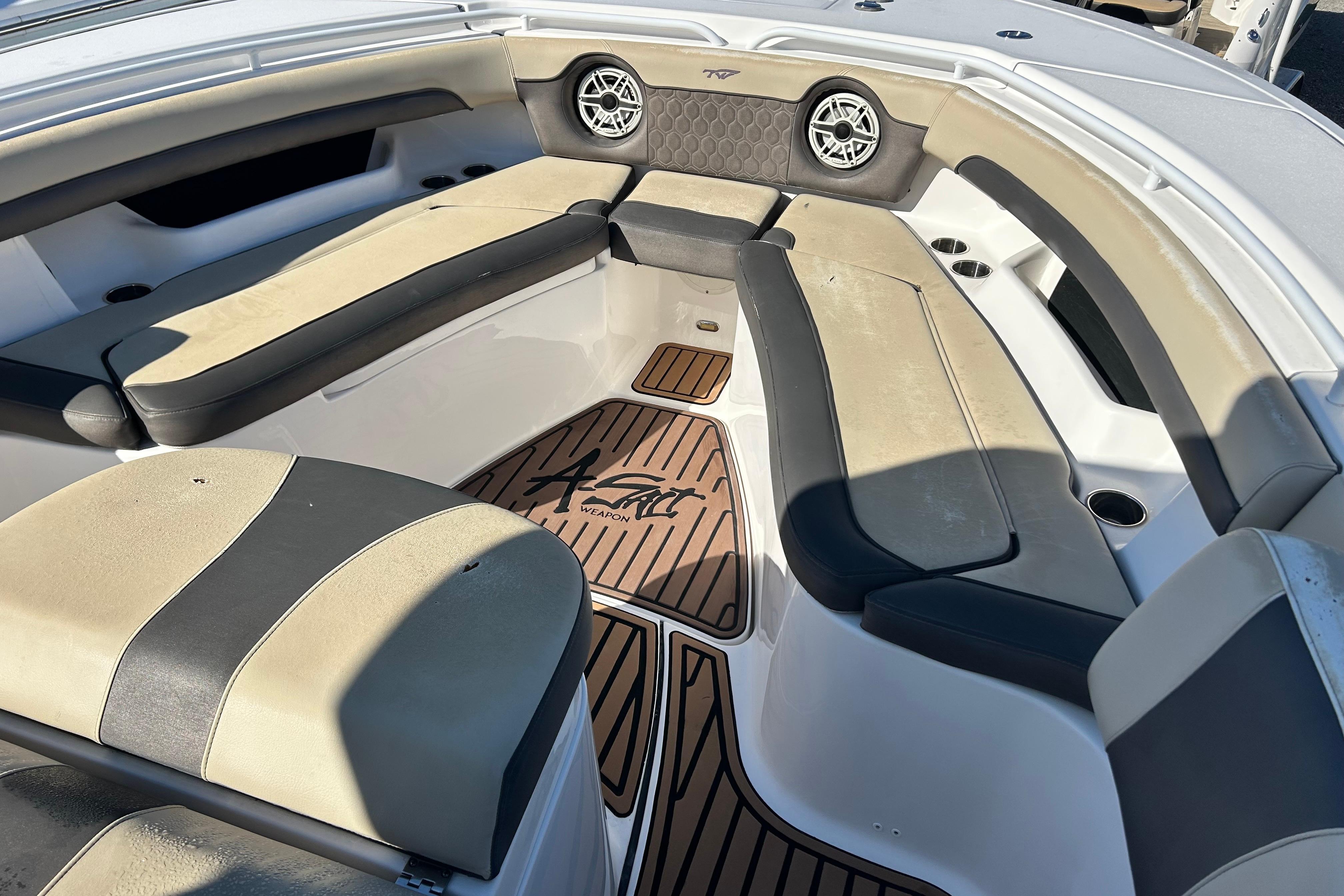 2020 Tidewater 320 CC Adventure - thumbnail 23