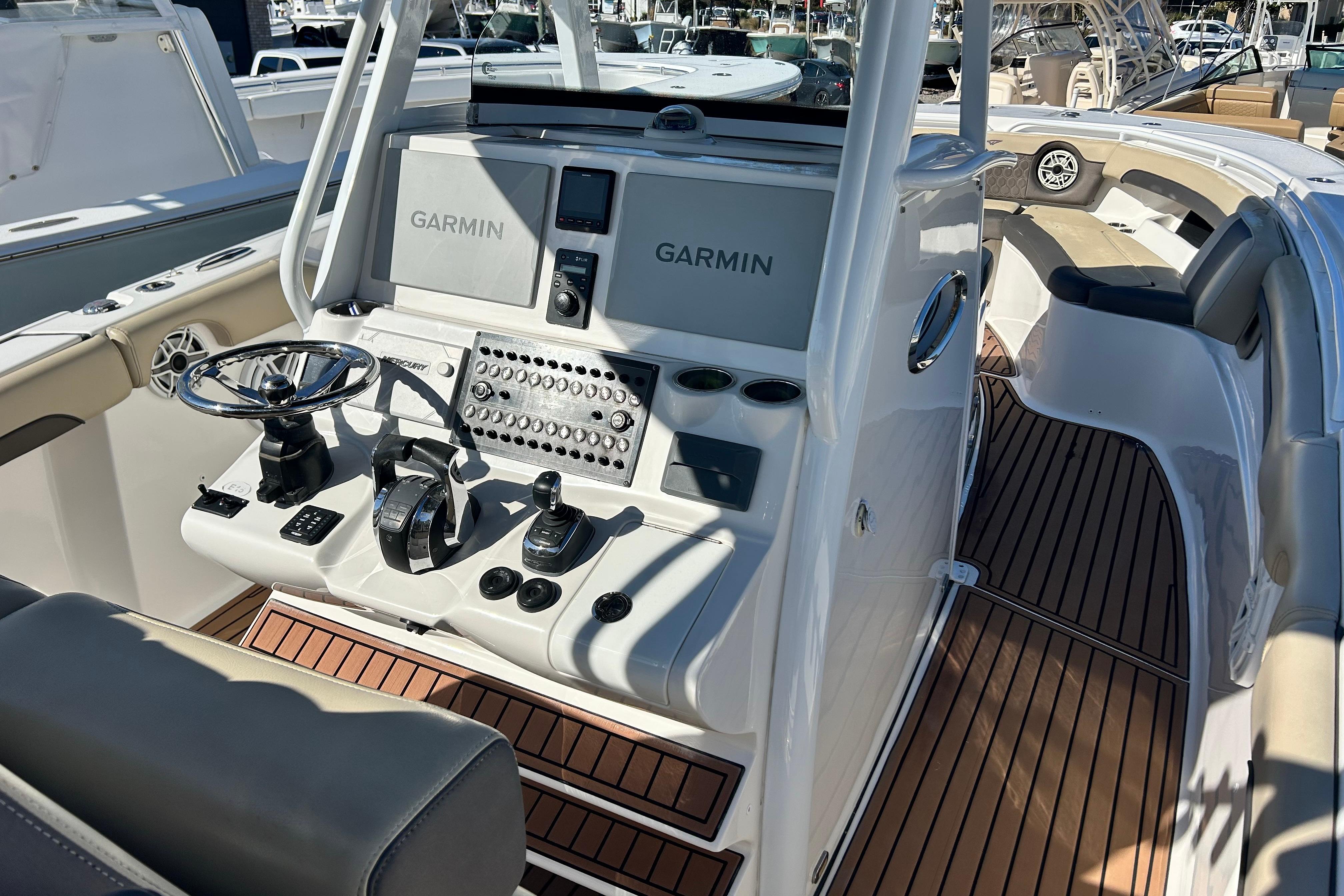 2020 Tidewater 320 CC Adventure - thumbnail 18