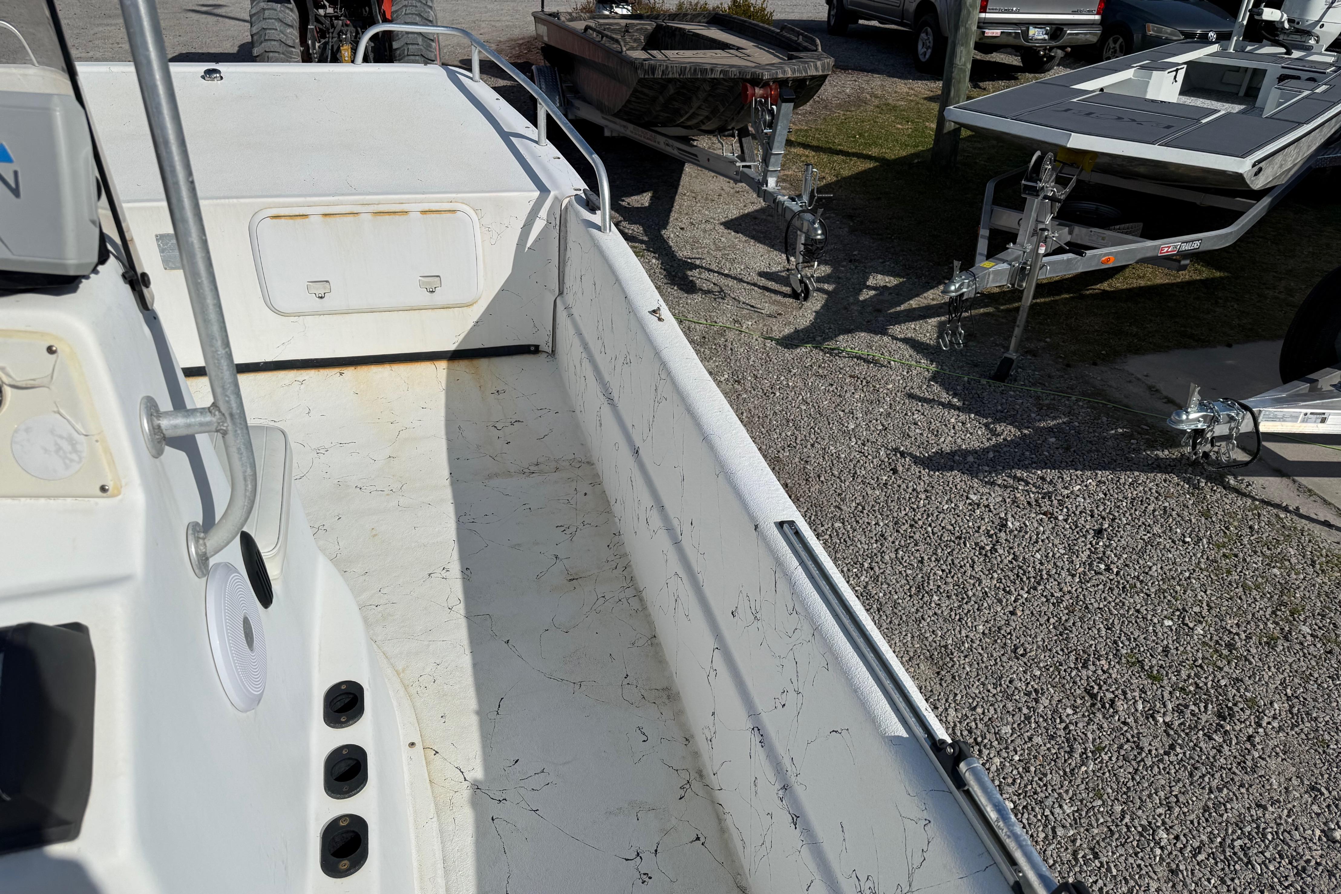 2006 Carolina Skiff 1980 DLX - thumbnail 23