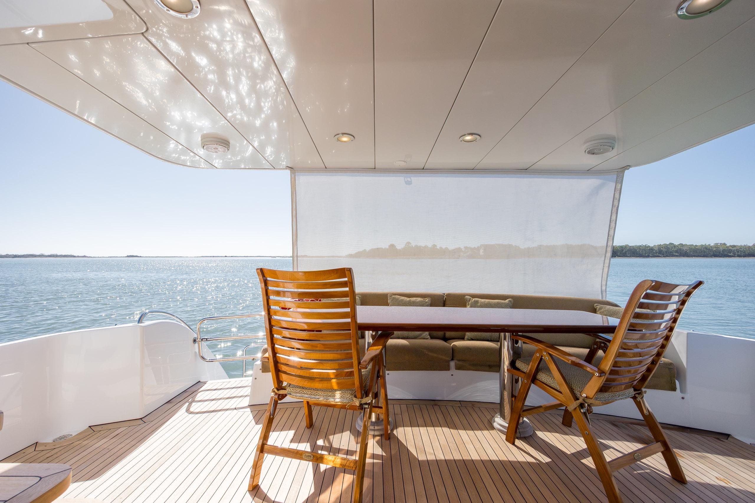 2007 Hatteras 64 Motor Yacht - thumbnail 10