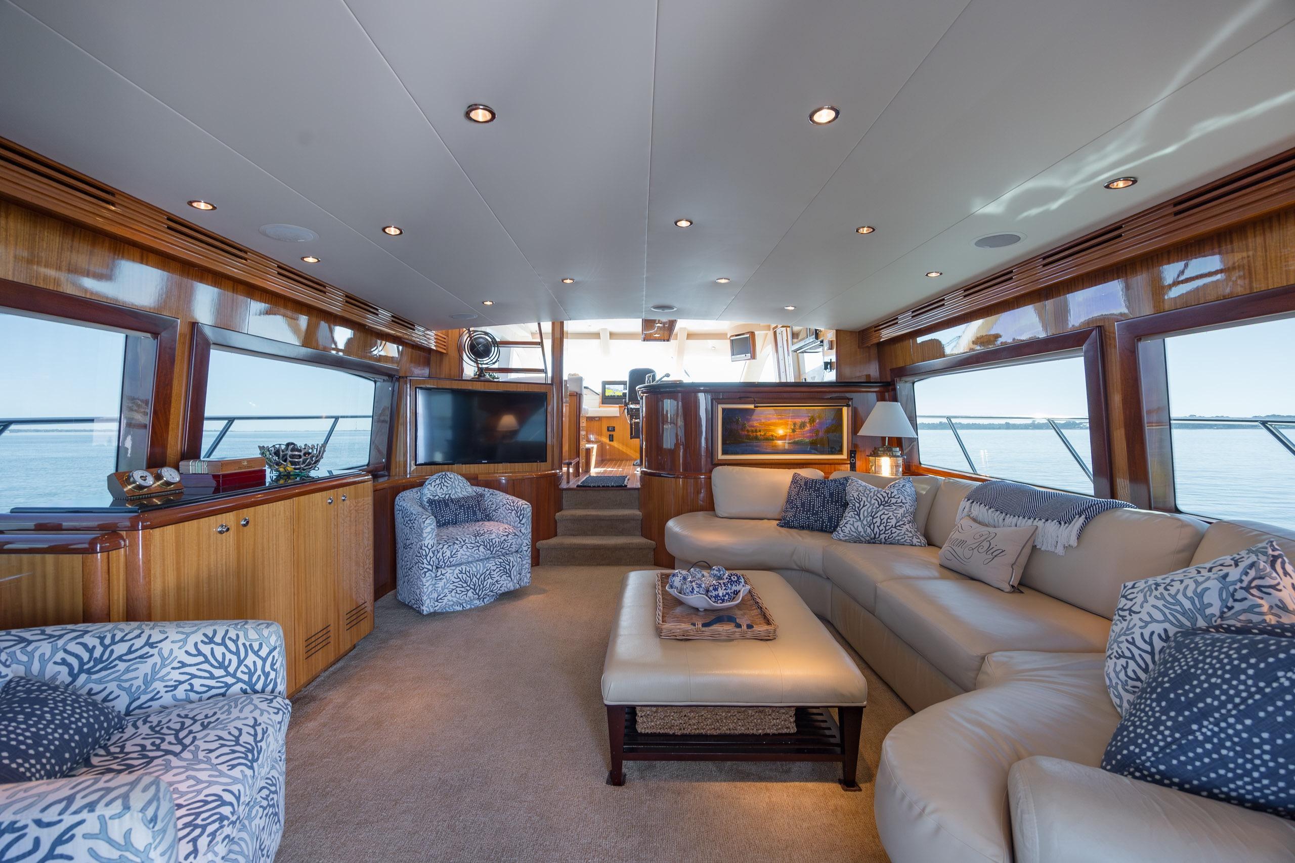 2007 Hatteras 64 Motor Yacht - thumbnail 27