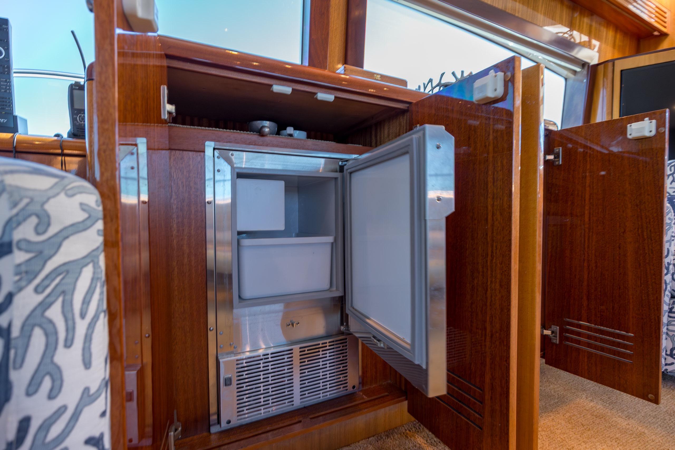 2007 Hatteras 64 Motor Yacht - thumbnail 34