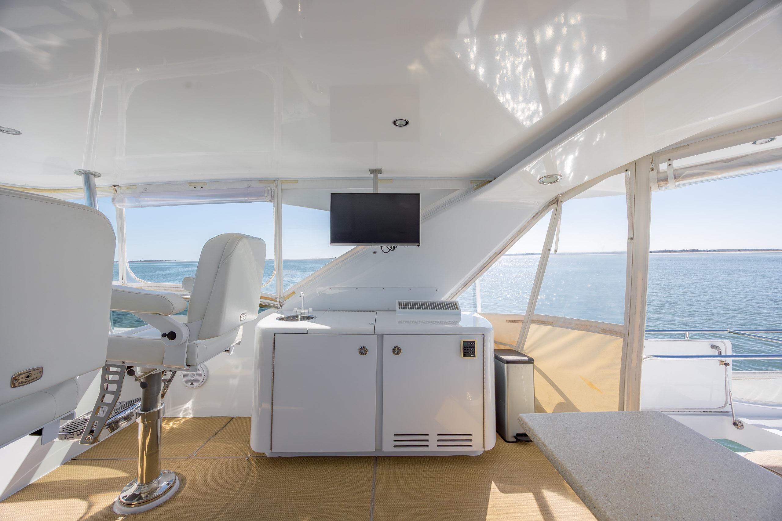 2007 Hatteras 64 Motor Yacht - thumbnail 12