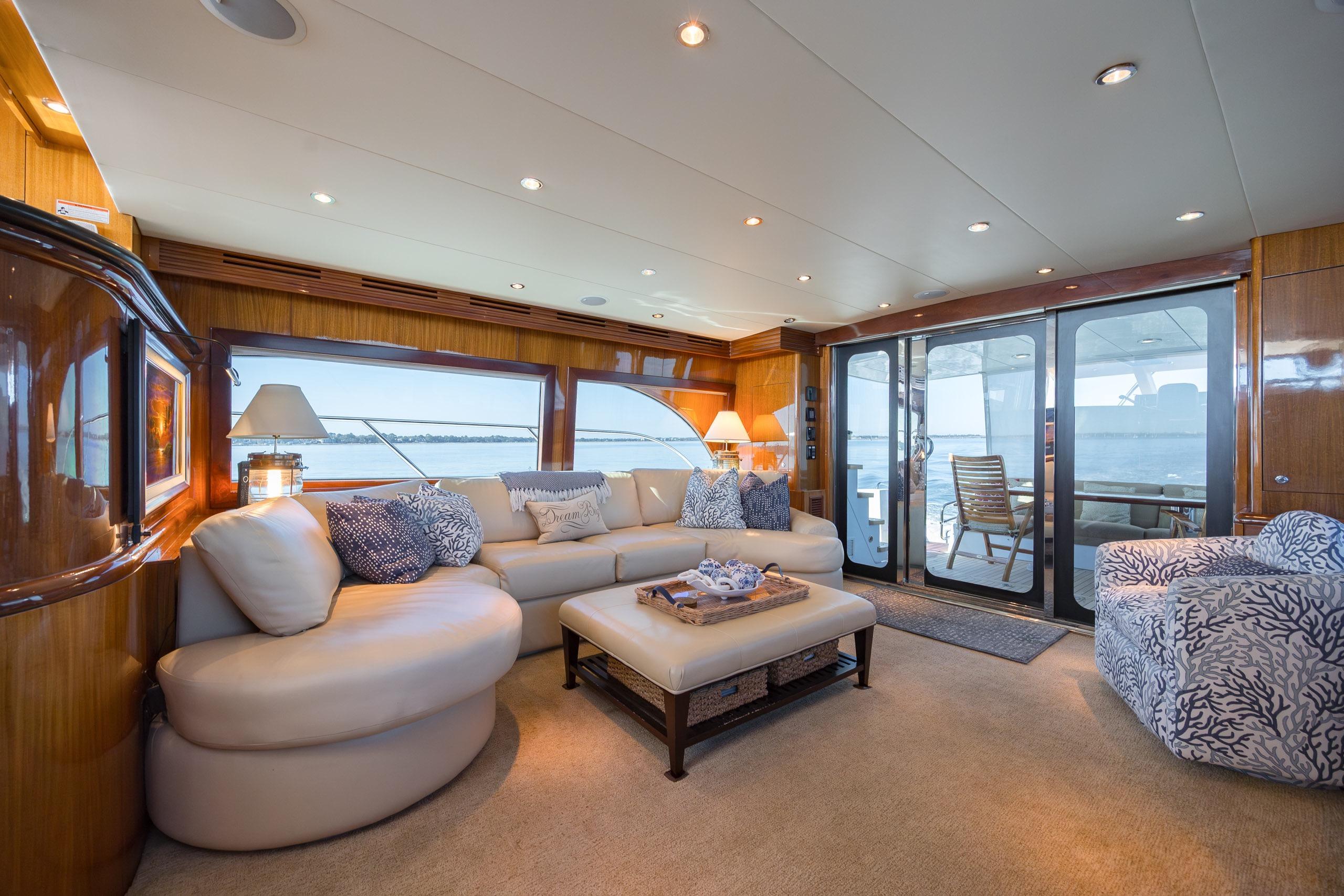 2007 Hatteras 64 Motor Yacht - thumbnail 29