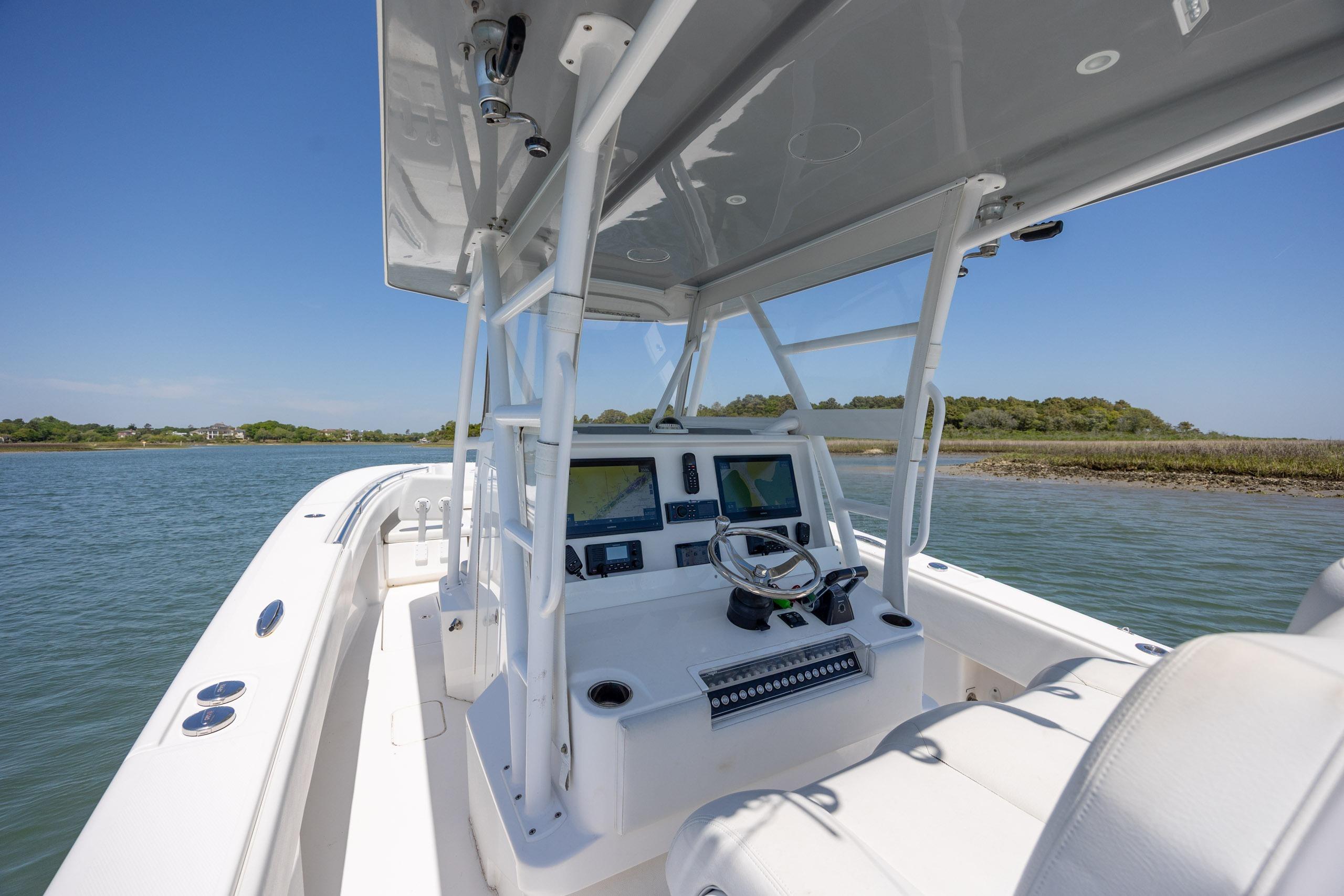 2019 Invincible 36 Open Fisherman - thumbnail 18