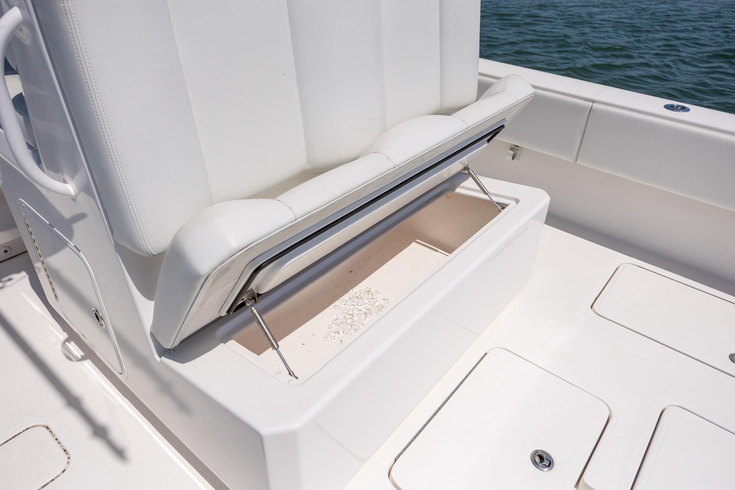 2019 Invincible 36 Open Fisherman - thumbnail 16
