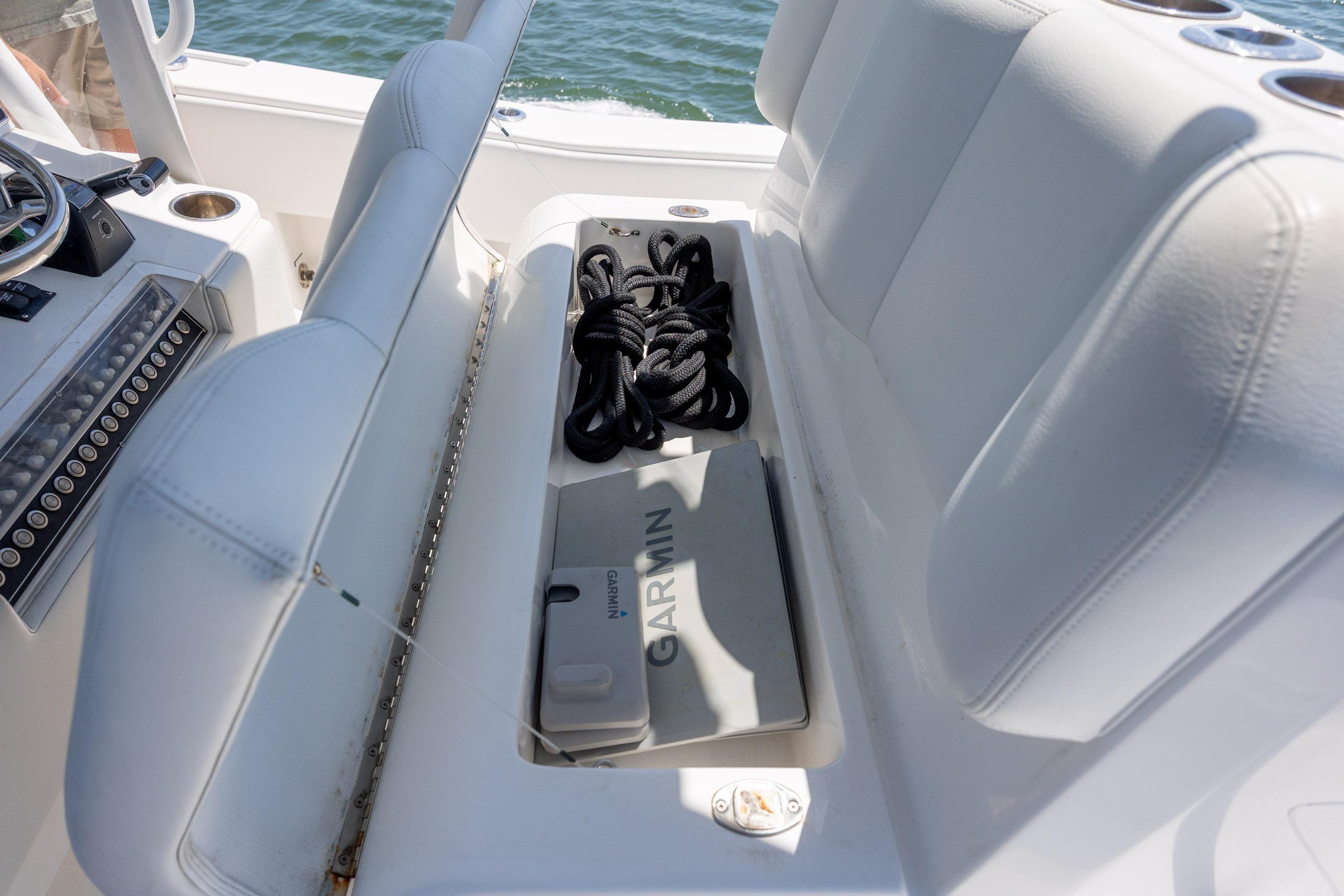 2019 Invincible 36 Open Fisherman - thumbnail 27