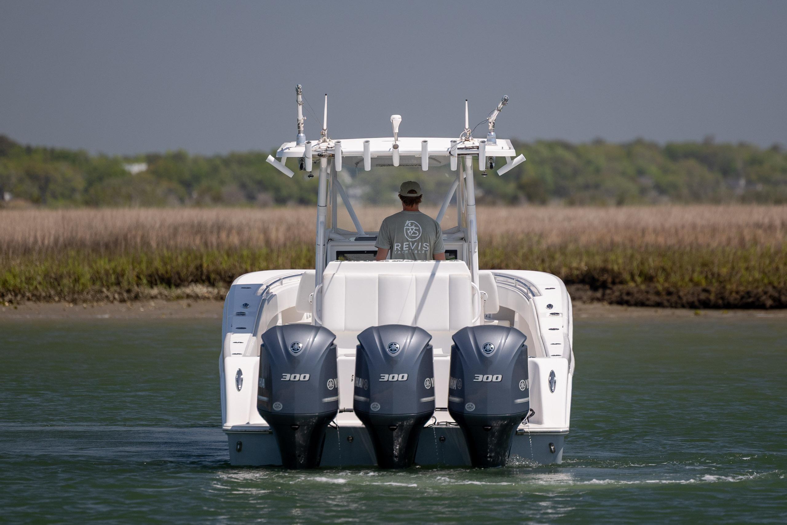 2019 Invincible 36 Open Fisherman - thumbnail 8