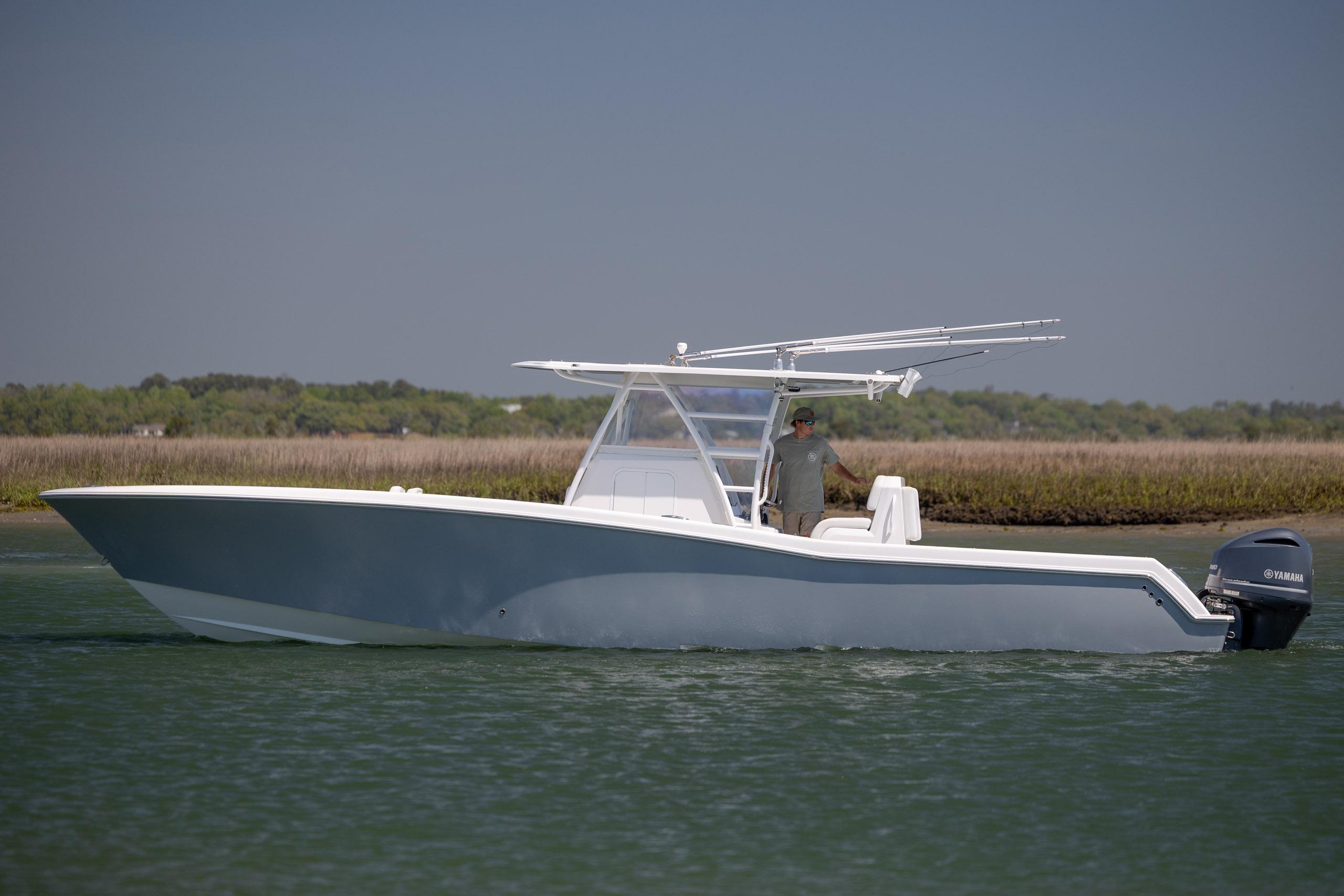 2019 Invincible 36 Open Fisherman - thumbnail 3