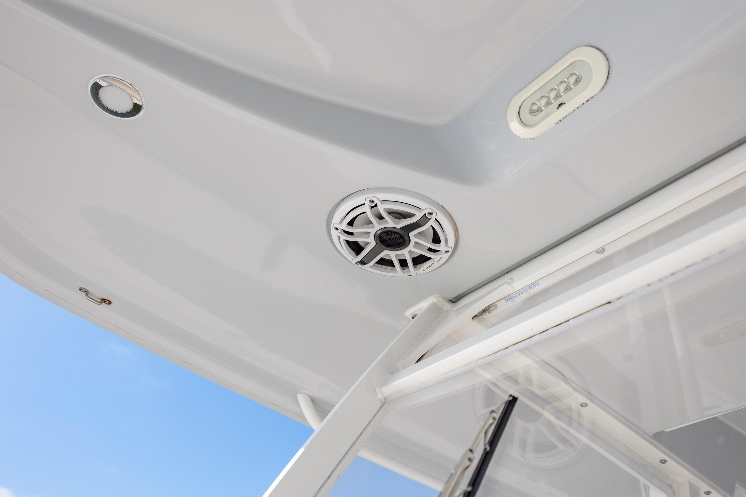 2020 Cobia 350 Center Console - thumbnail 41