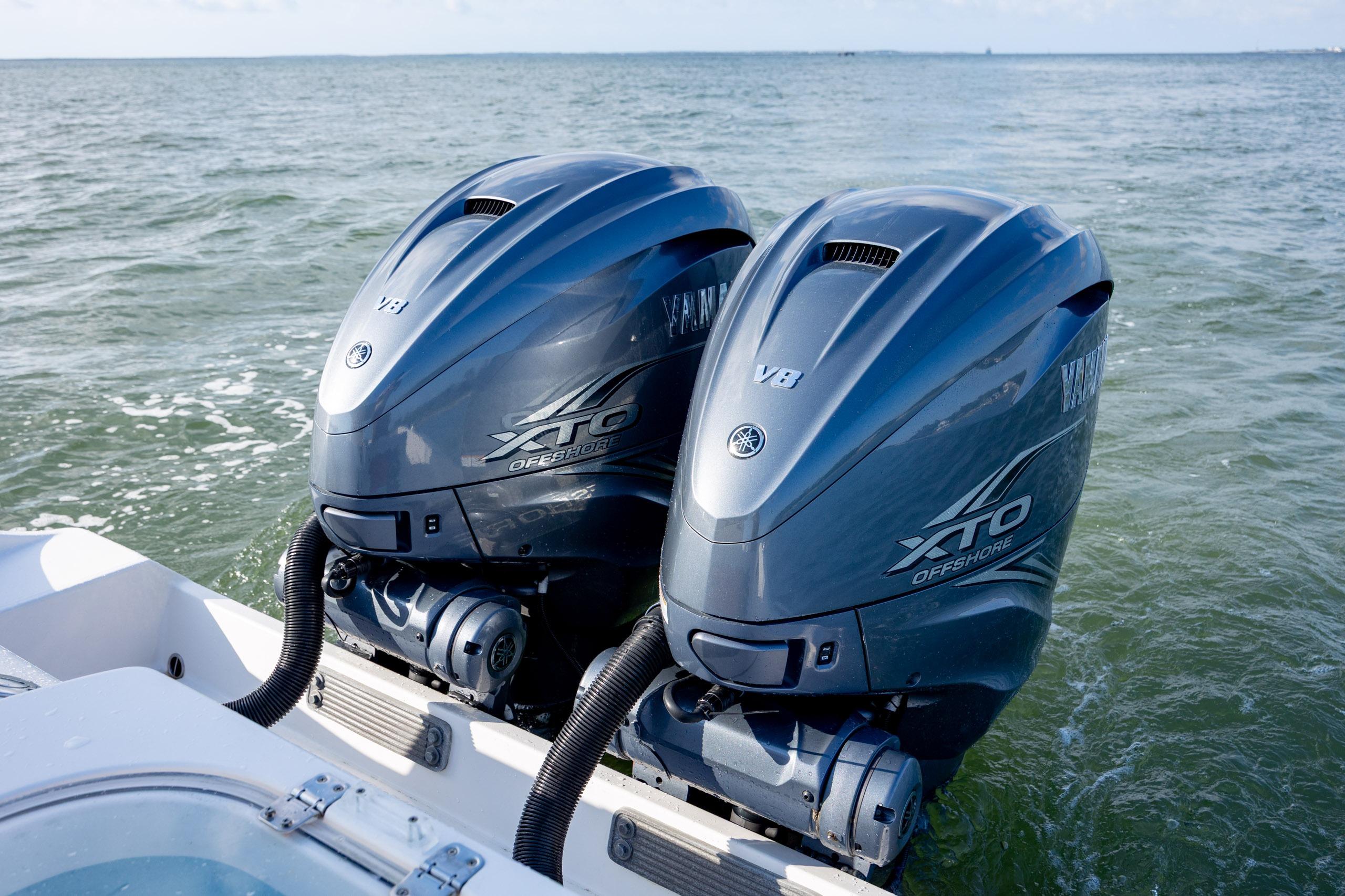 2020 Cobia 350 Center Console - thumbnail 11