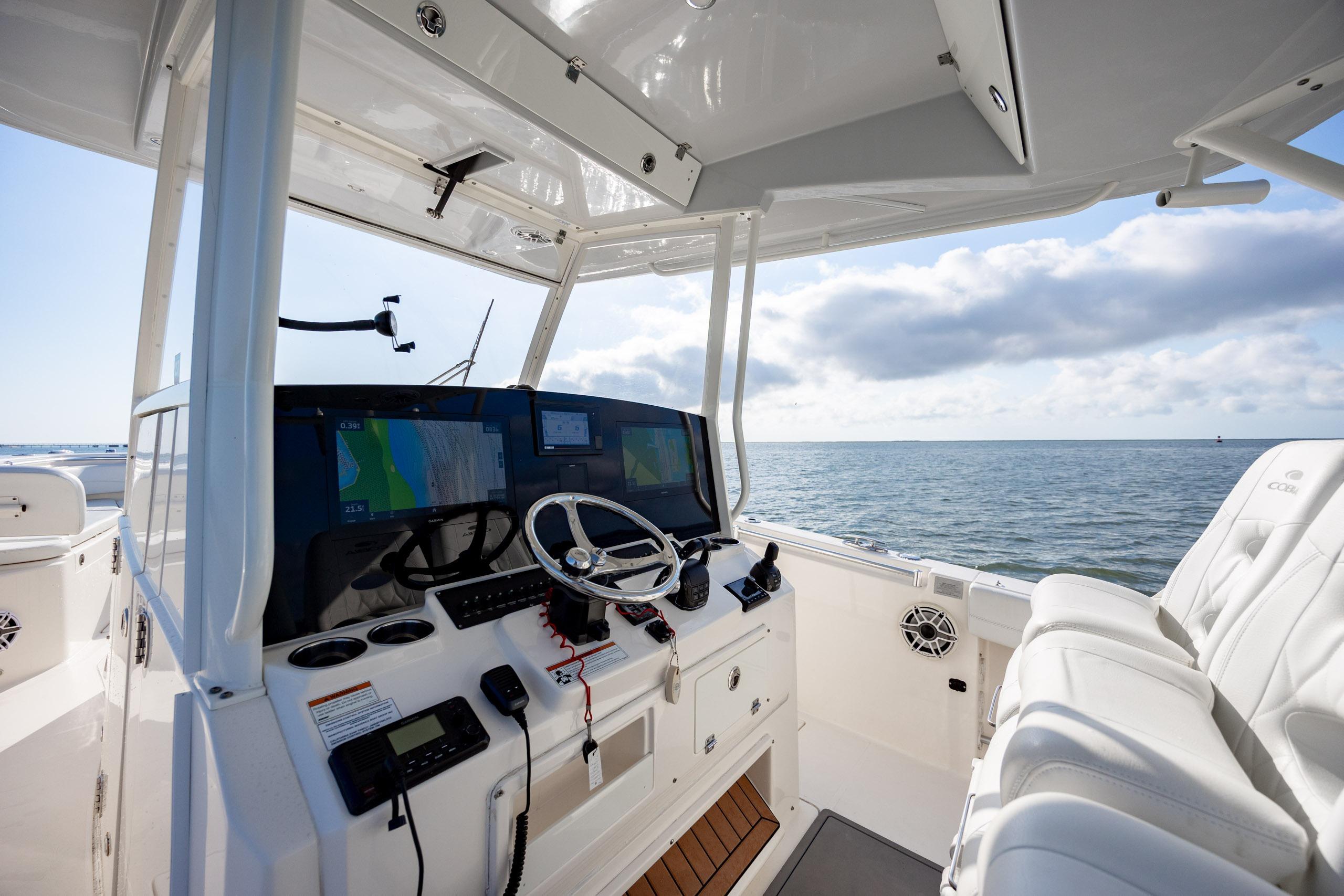 2020 Cobia 350 Center Console - thumbnail 18