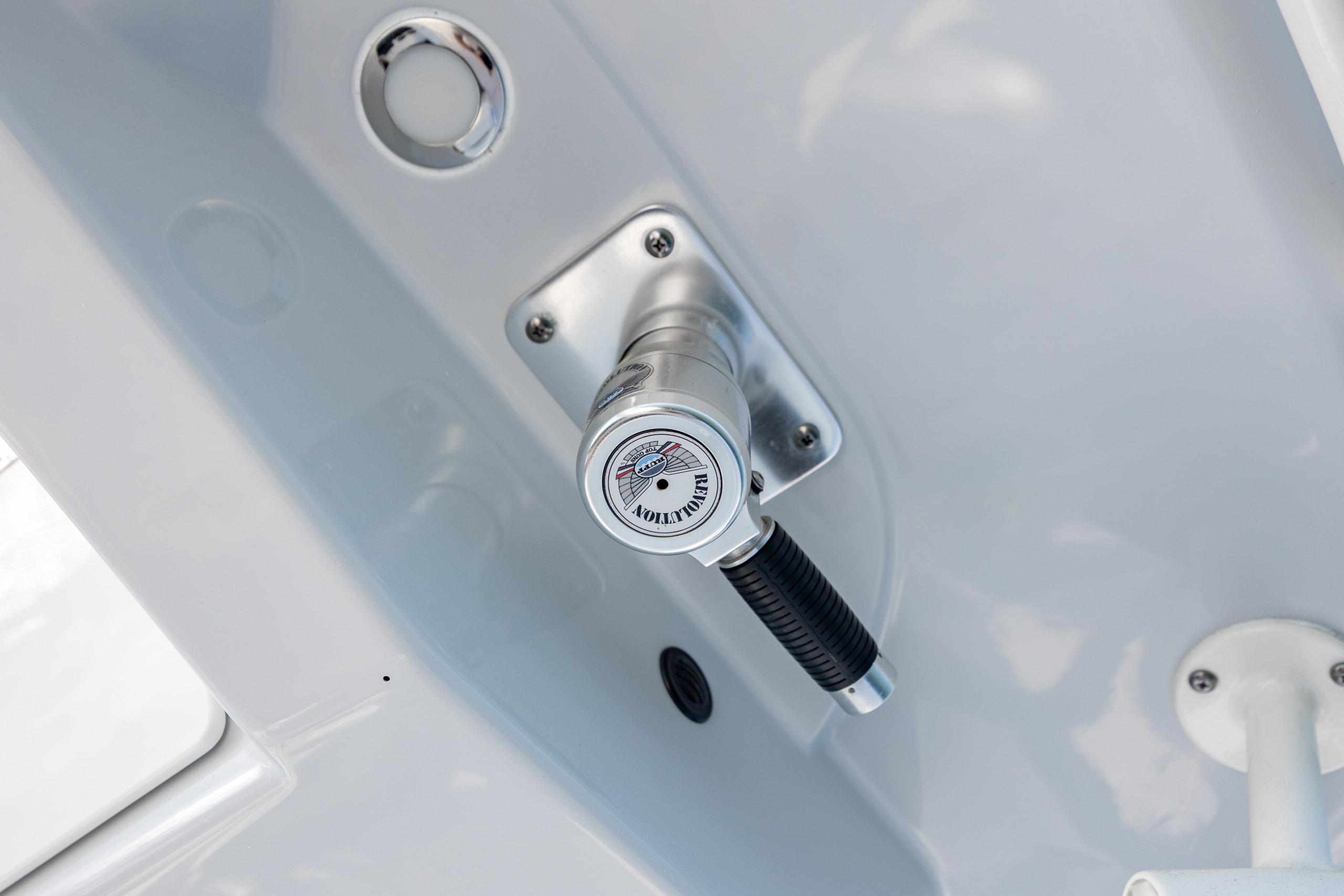 2020 Cobia 350 Center Console - thumbnail 29