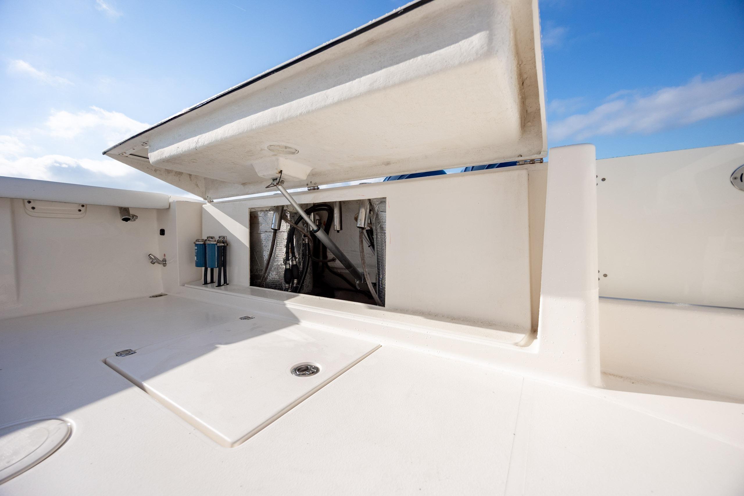 2020 Cobia 350 Center Console - thumbnail 37