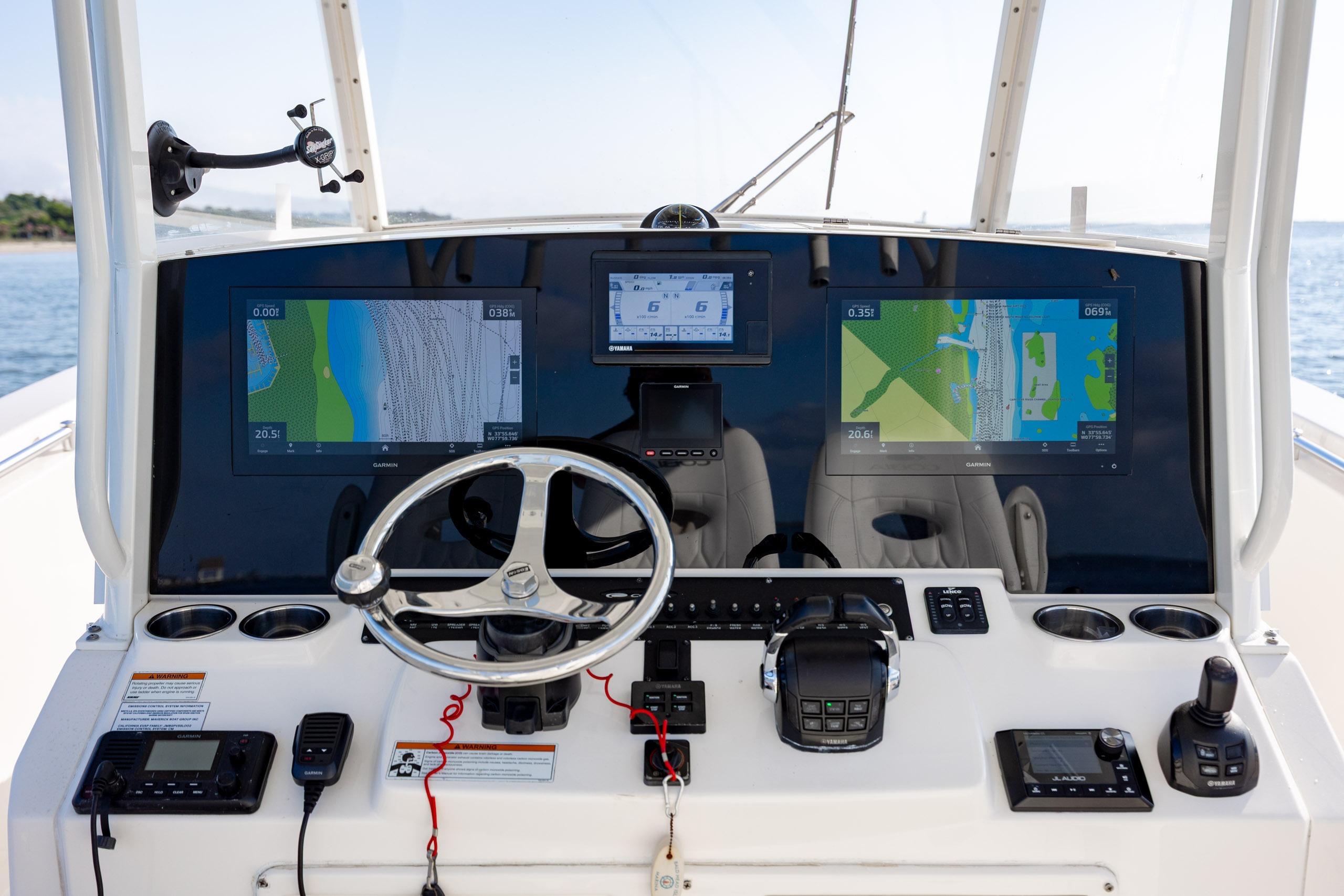 2020 Cobia 350 Center Console - thumbnail 17