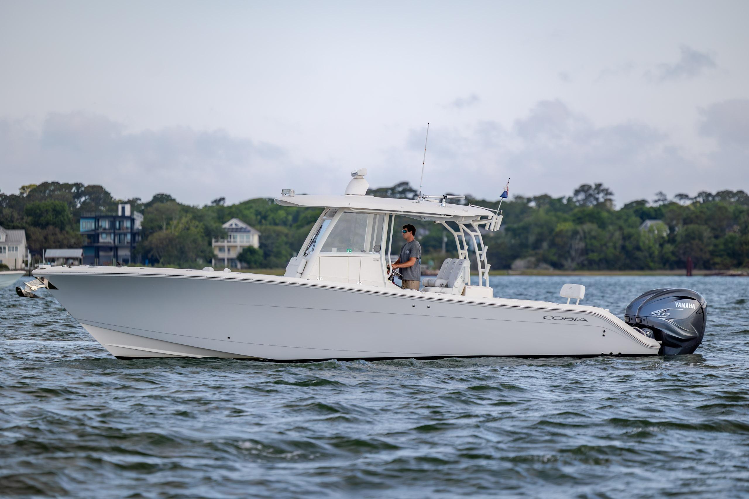 2020 Cobia 350 Center Console - thumbnail 7