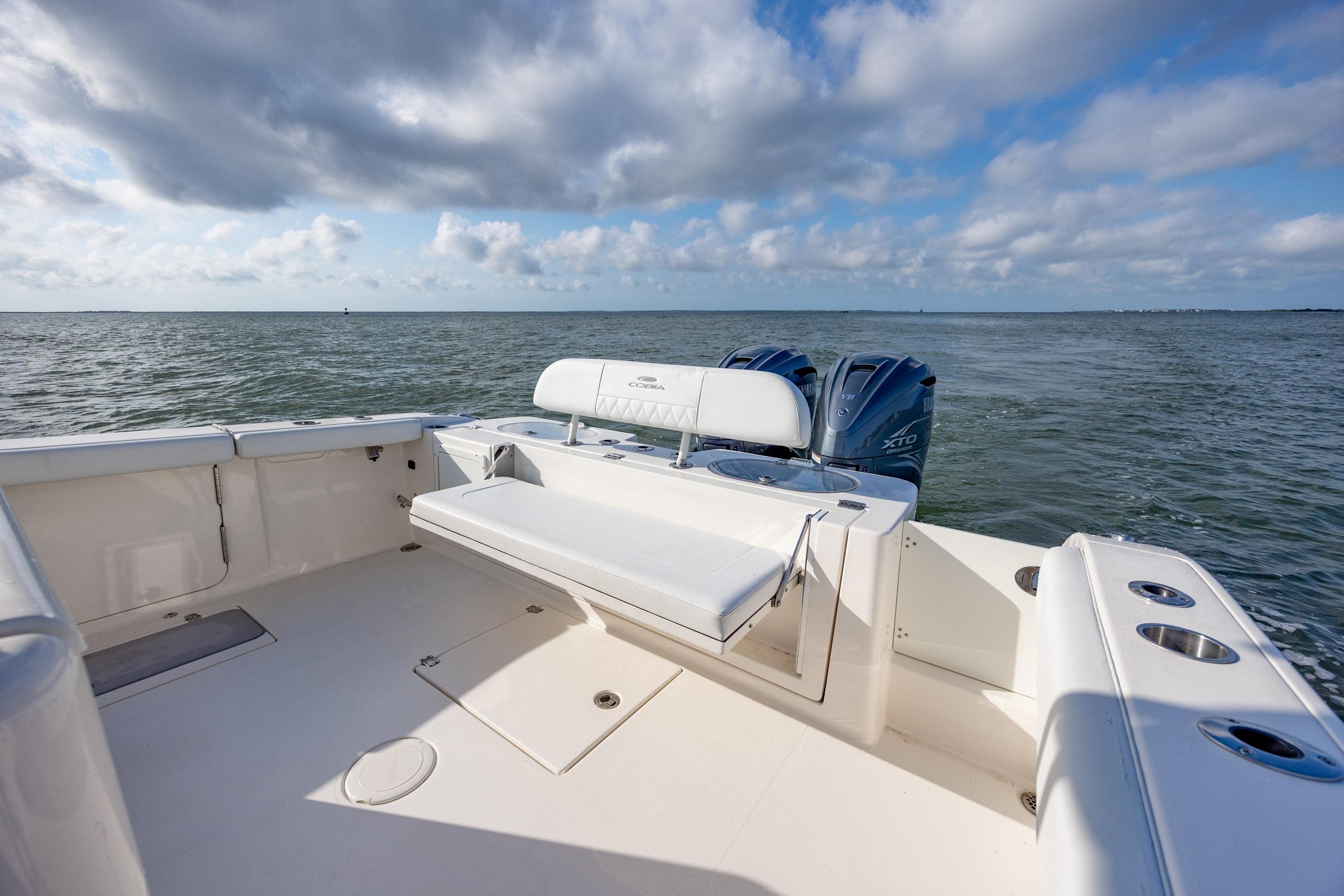 2020 Cobia 350 Center Console - thumbnail 12
