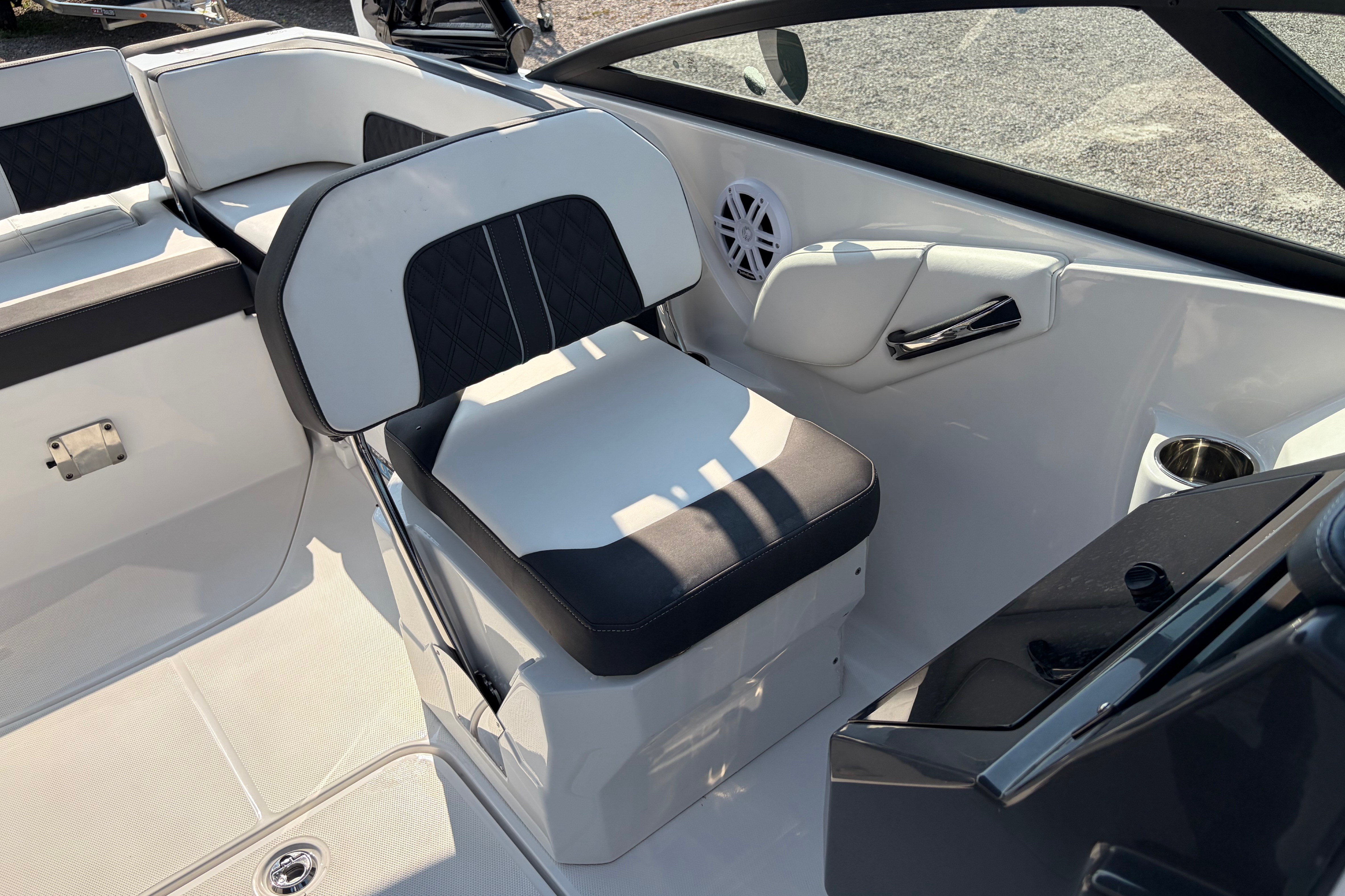 2024 Monterey M-45 - thumbnail 16