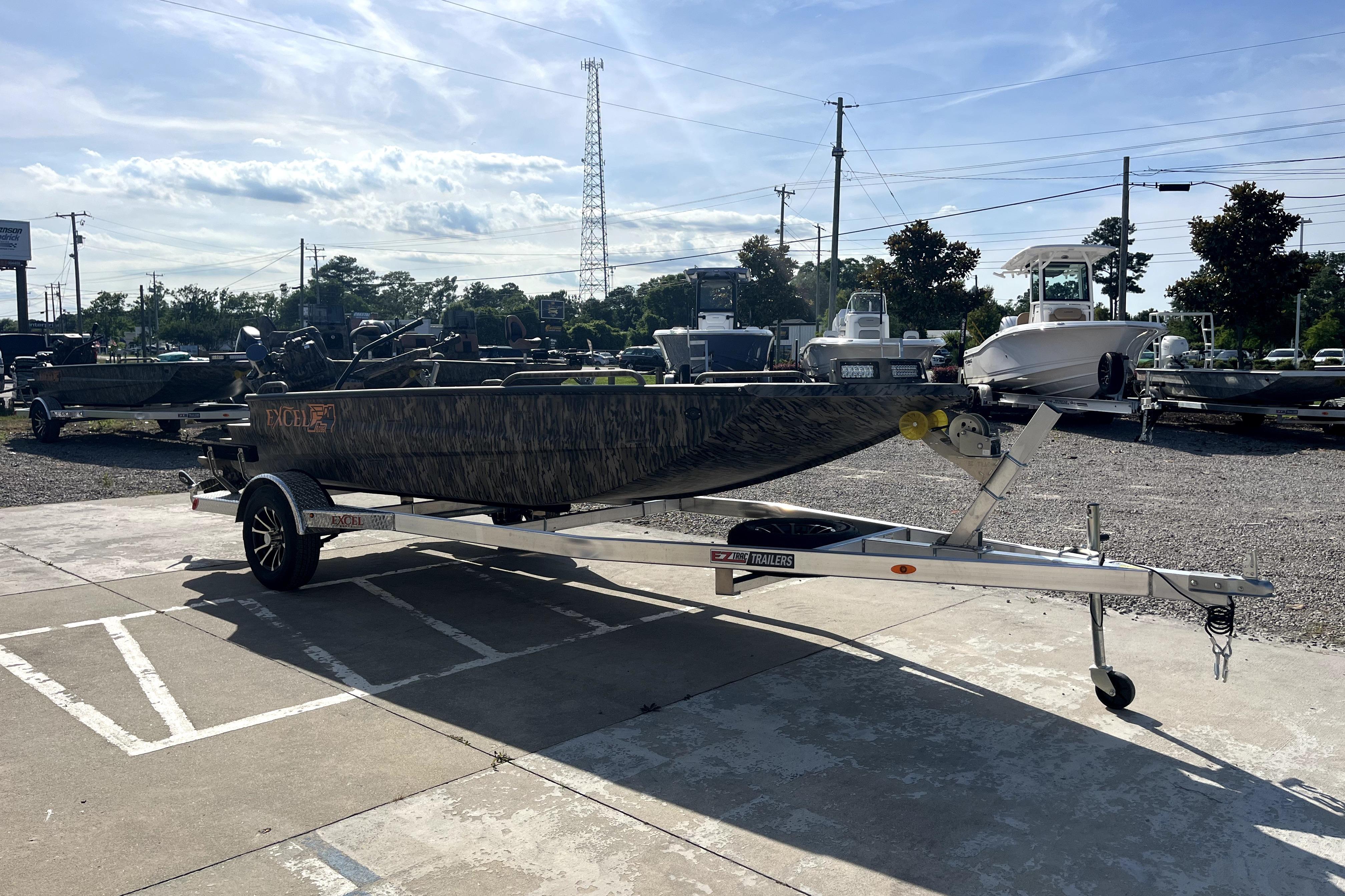 2026 Excel 1754 Shallow Water F4 Pro Hull - thumbnail 4