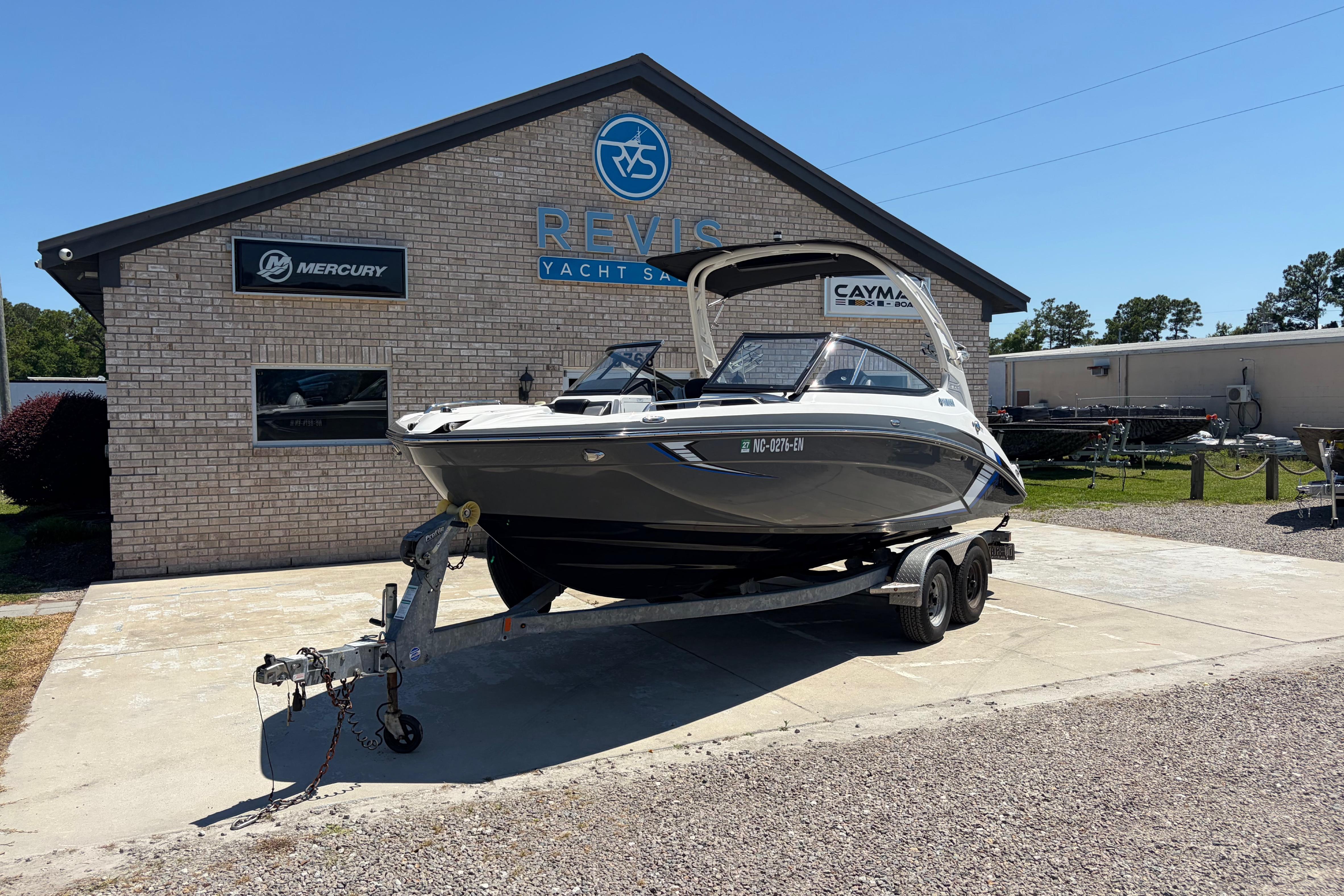 2019 Yamaha Boats 212X - thumbnail 3
