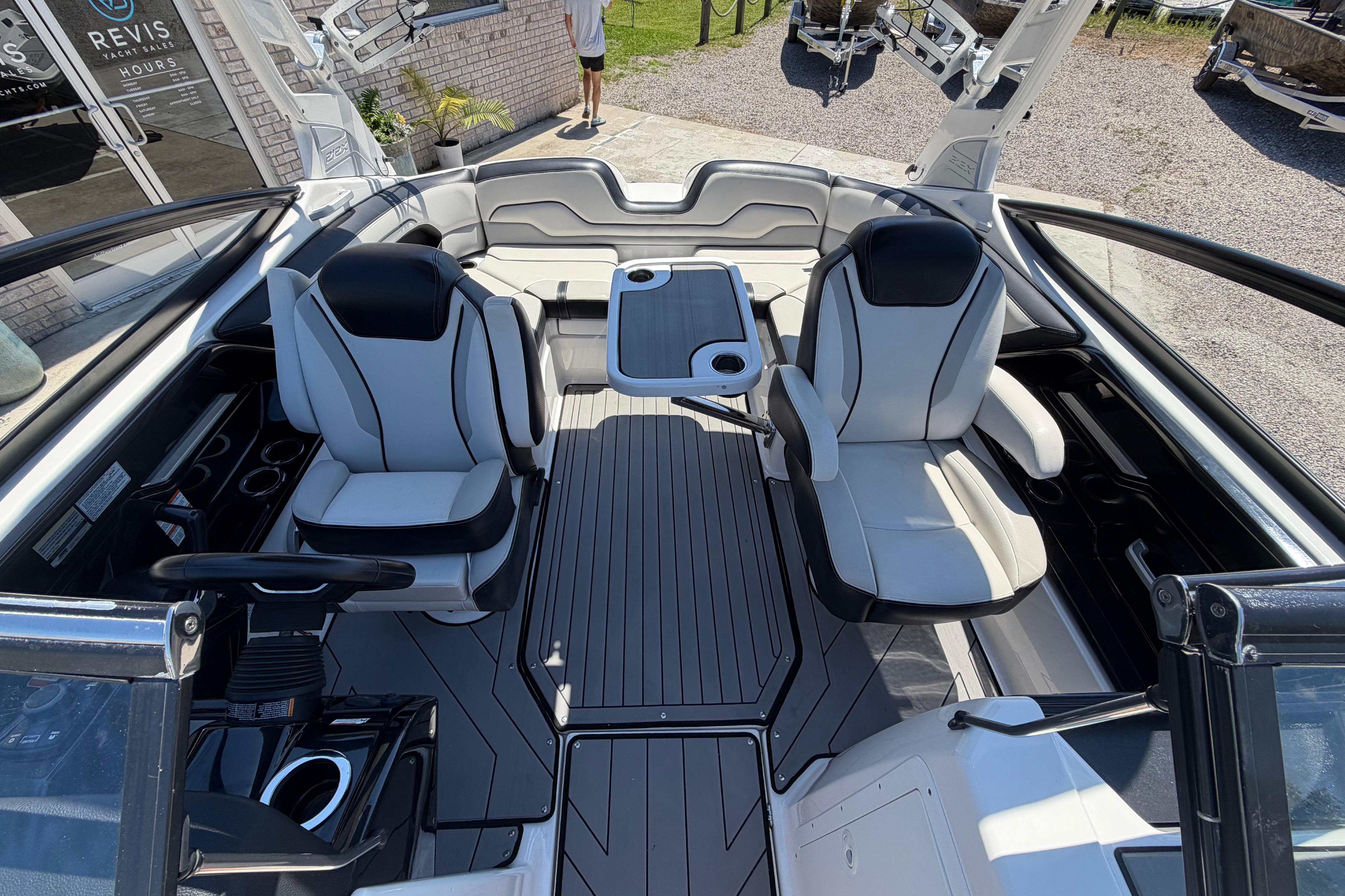 2019 Yamaha Boats 212X - thumbnail 20