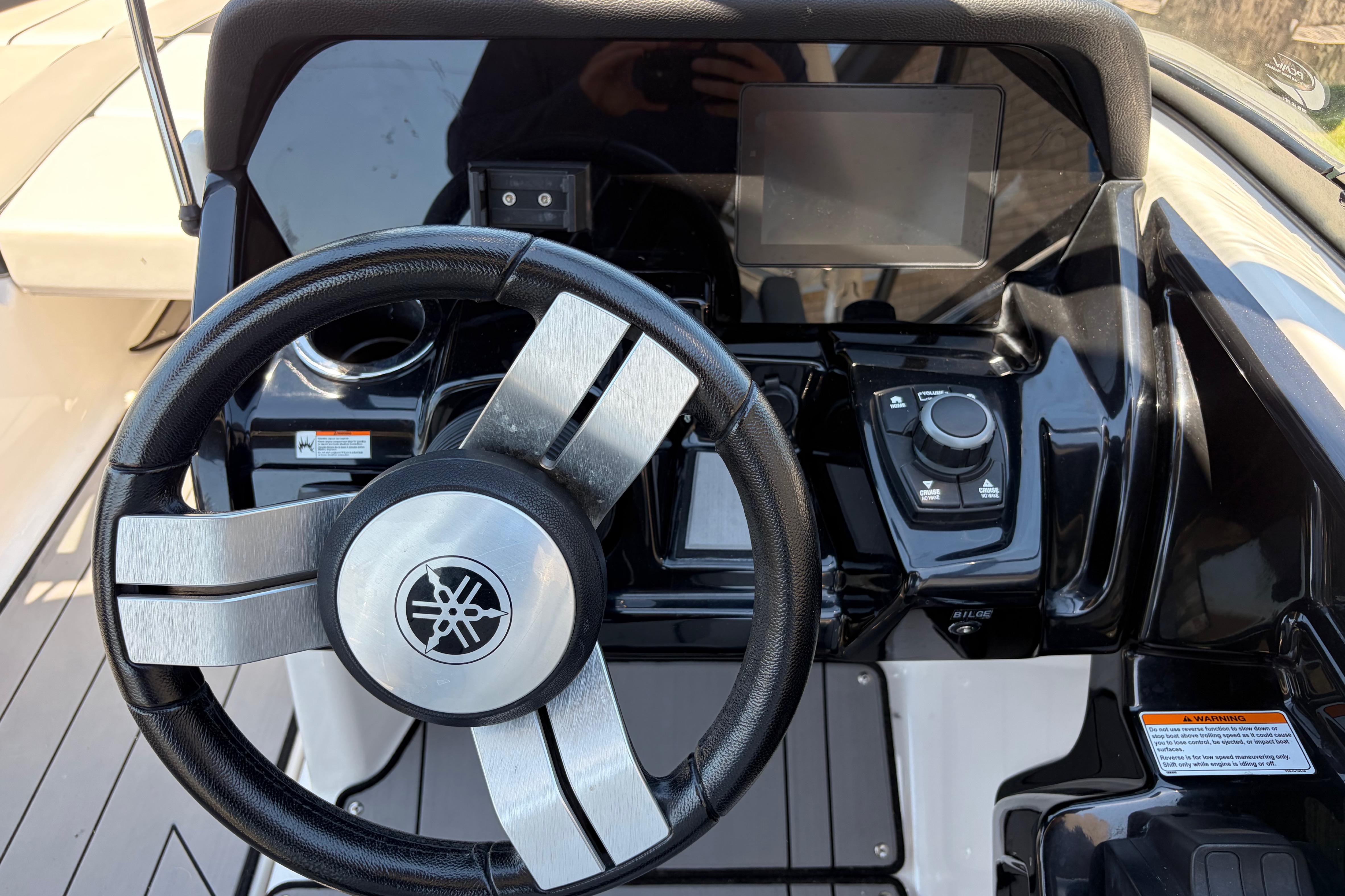2019 Yamaha Boats 212X - thumbnail 22