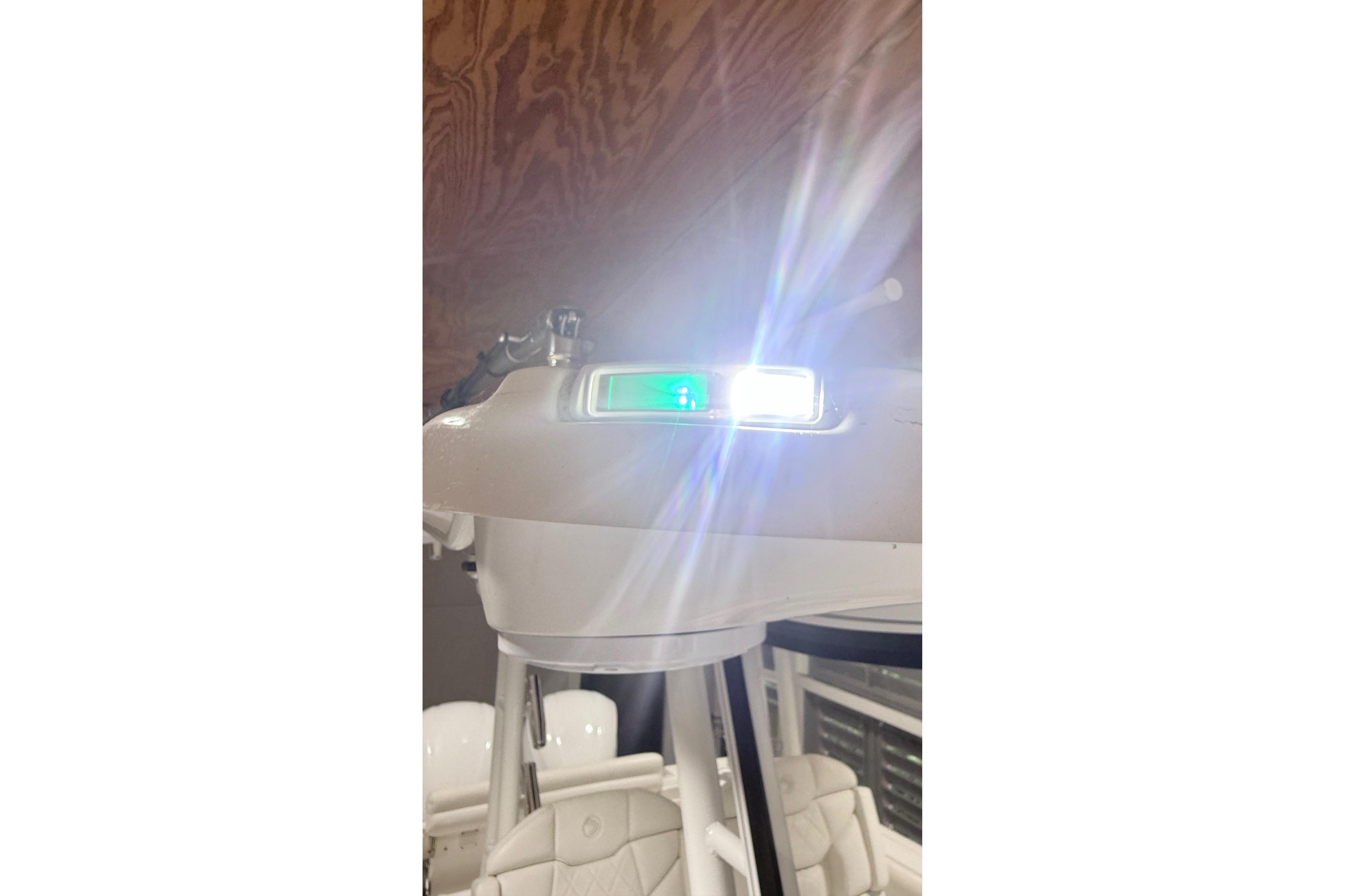 2022 Edgewater 280CC - thumbnail 43