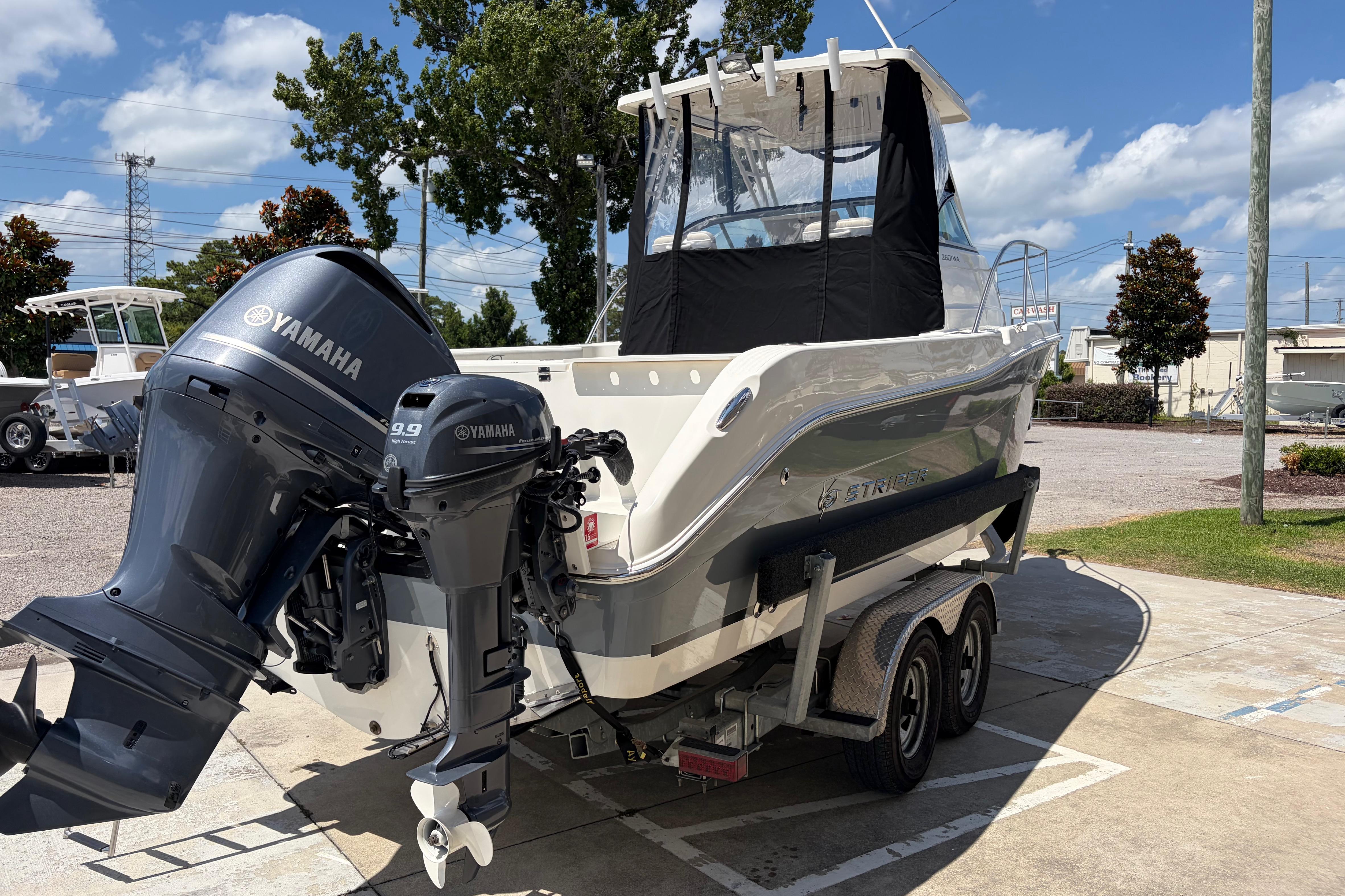 2014 Seaswirl Striper 2601 Walkaround O/B - thumbnail 5