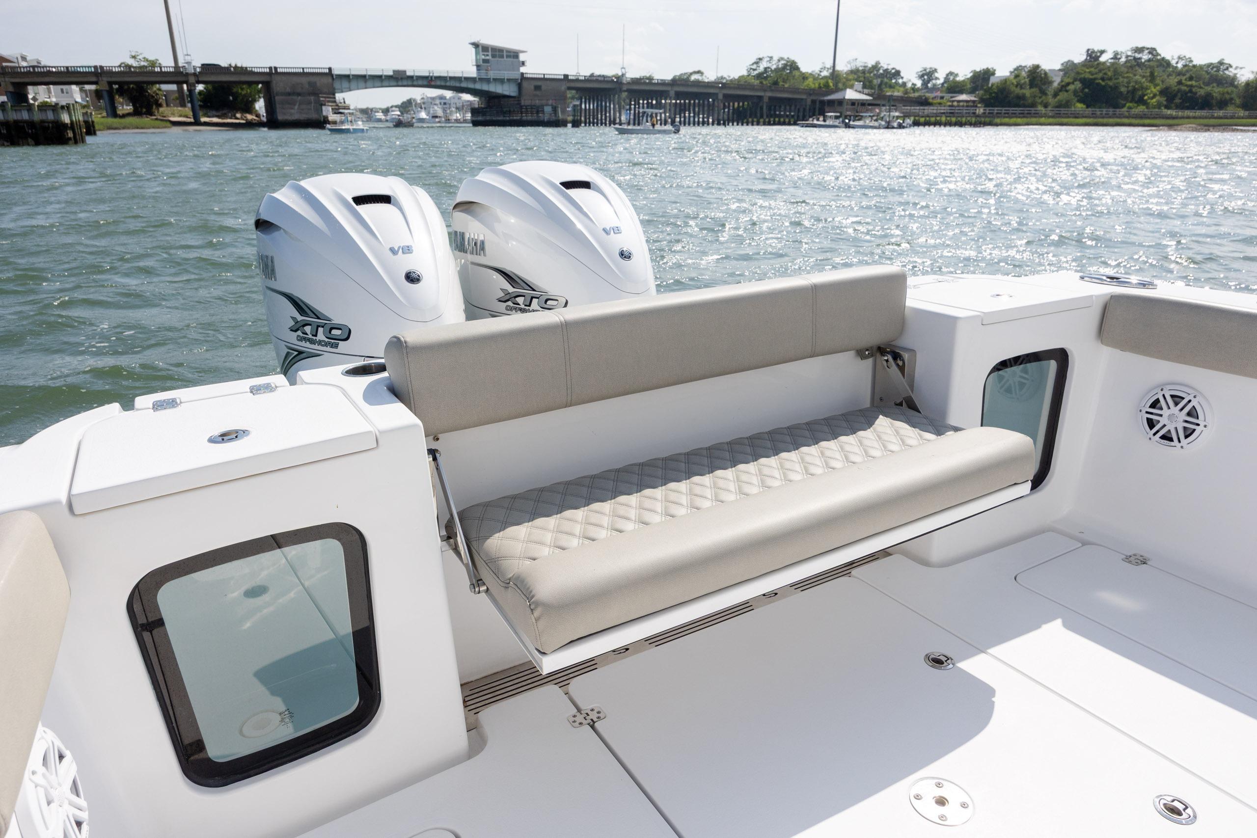 2021 Sportsman Open 322 Center Console - thumbnail 36