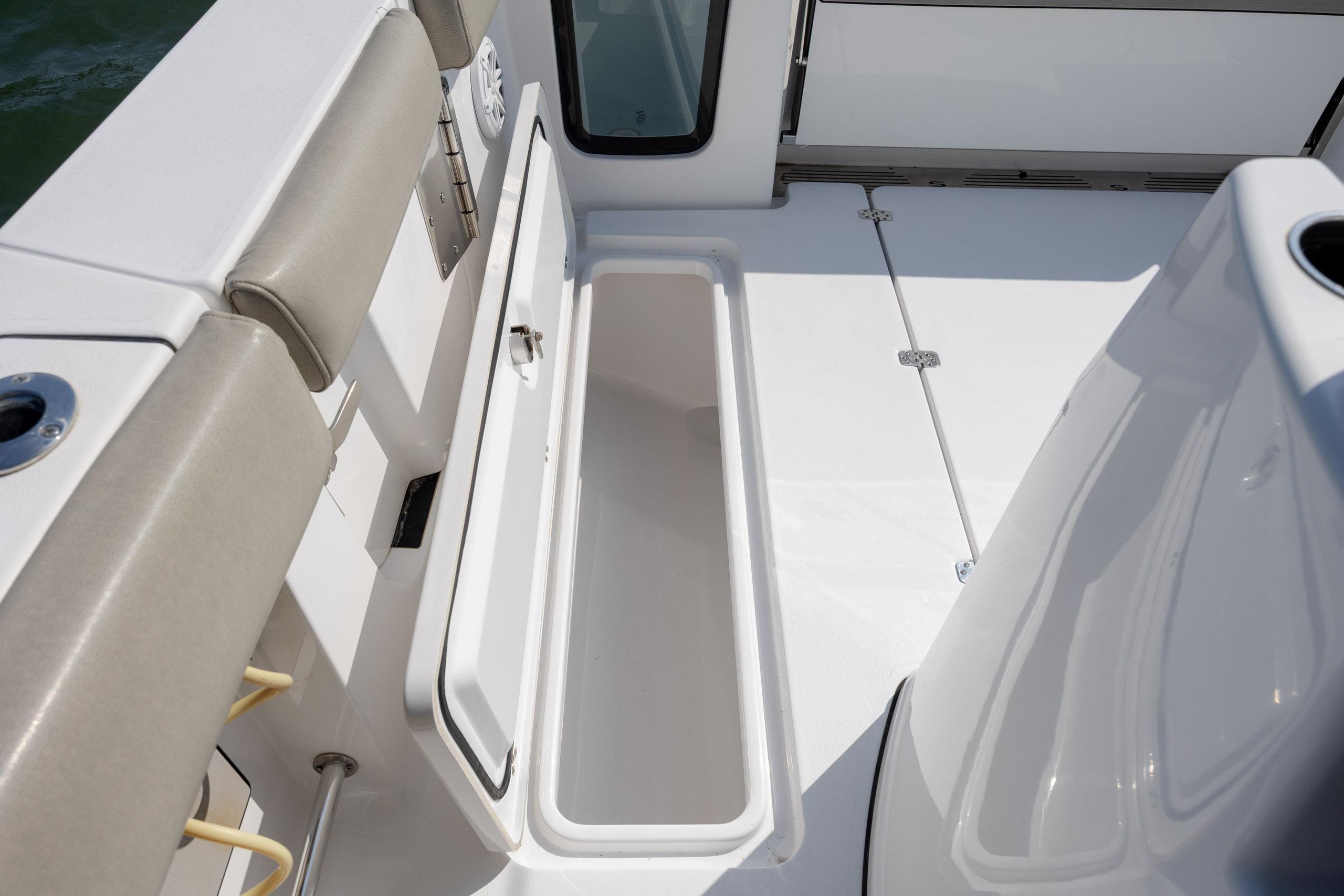 2021 Sportsman Open 322 Center Console - thumbnail 31