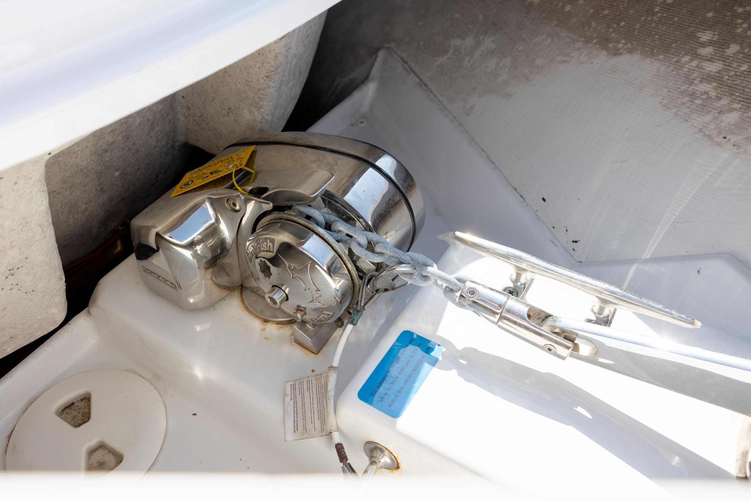 2021 Sportsman Open 322 Center Console - thumbnail 15