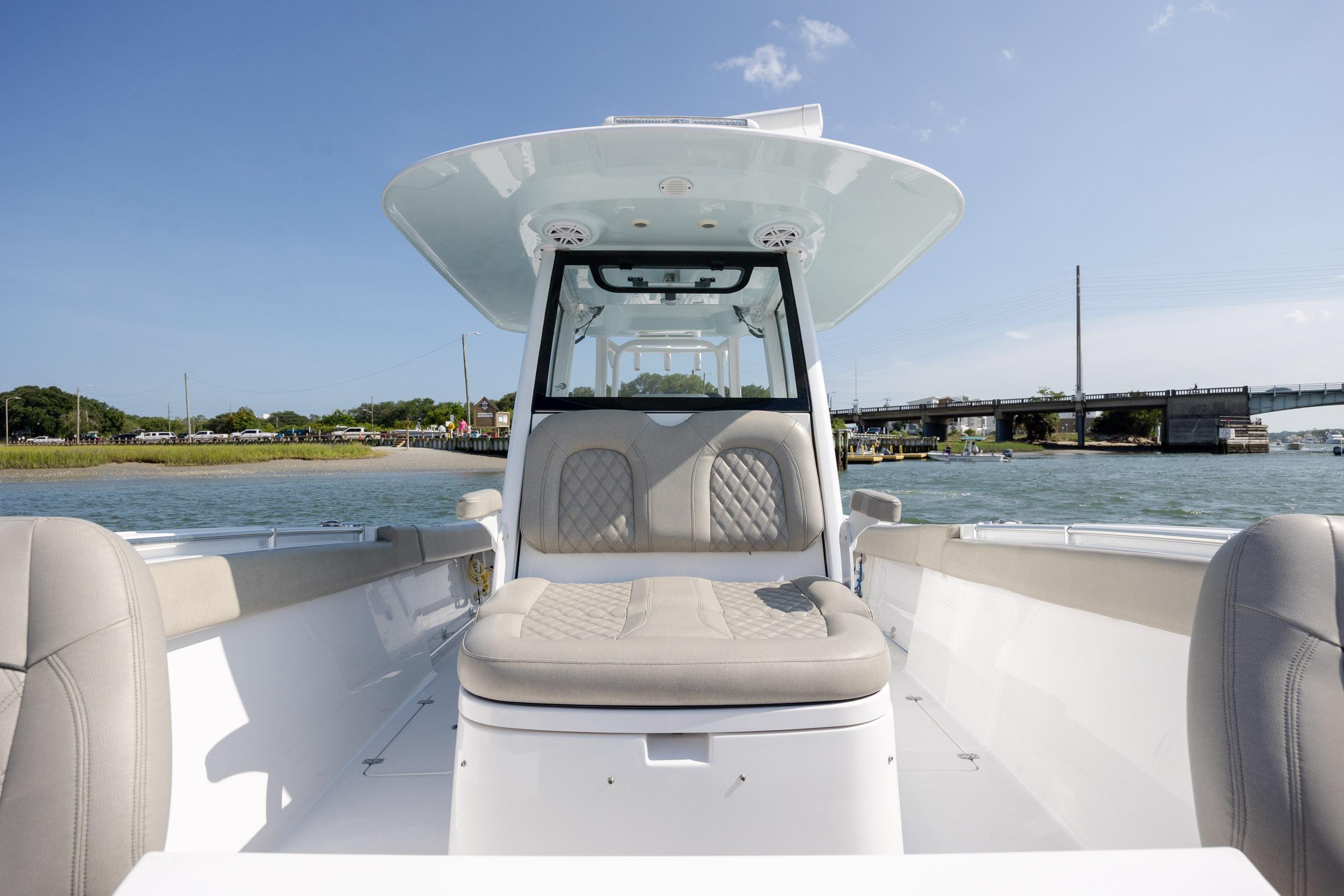 2021 Sportsman Open 322 Center Console - thumbnail 17