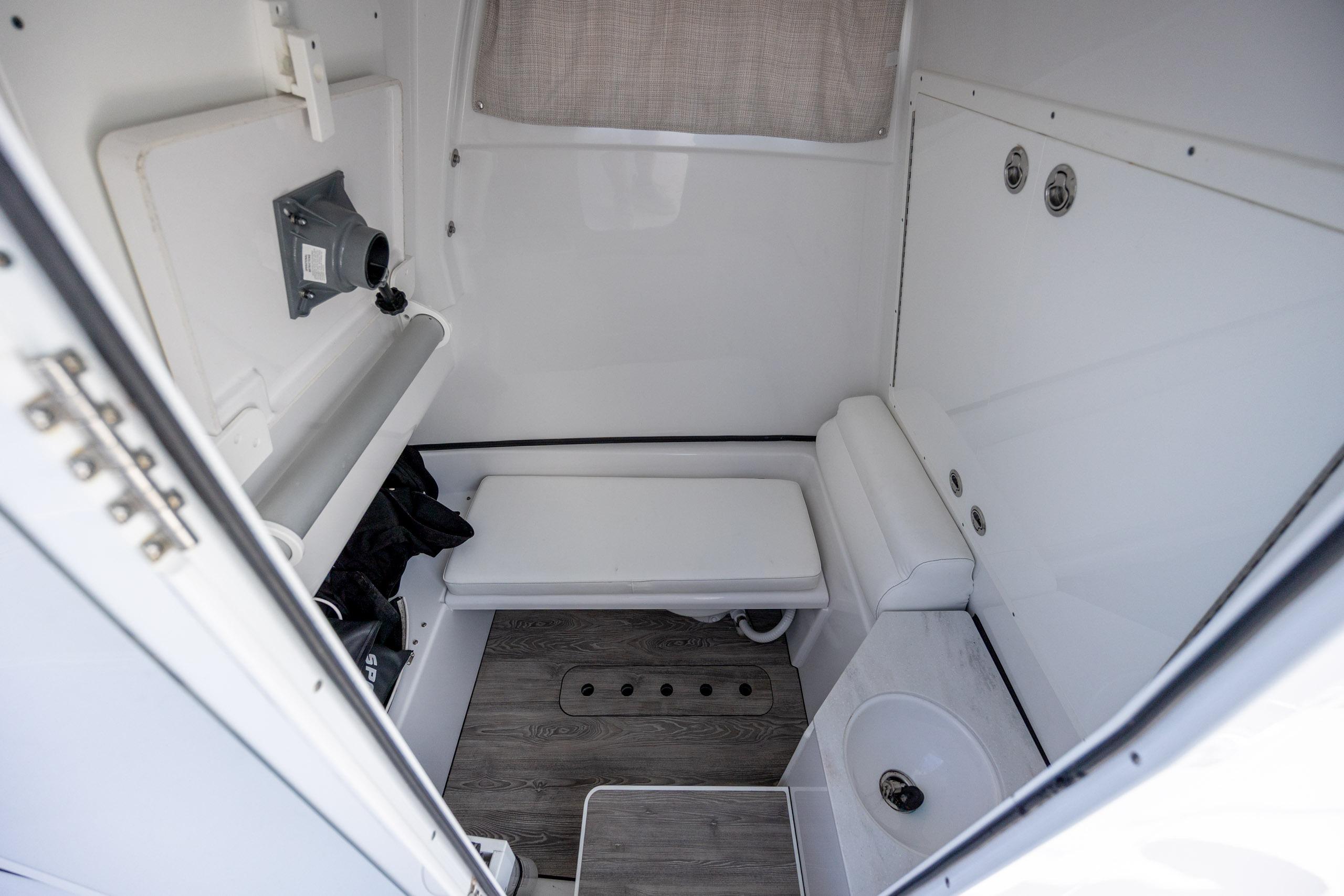 2021 Sportsman Open 322 Center Console - thumbnail 24