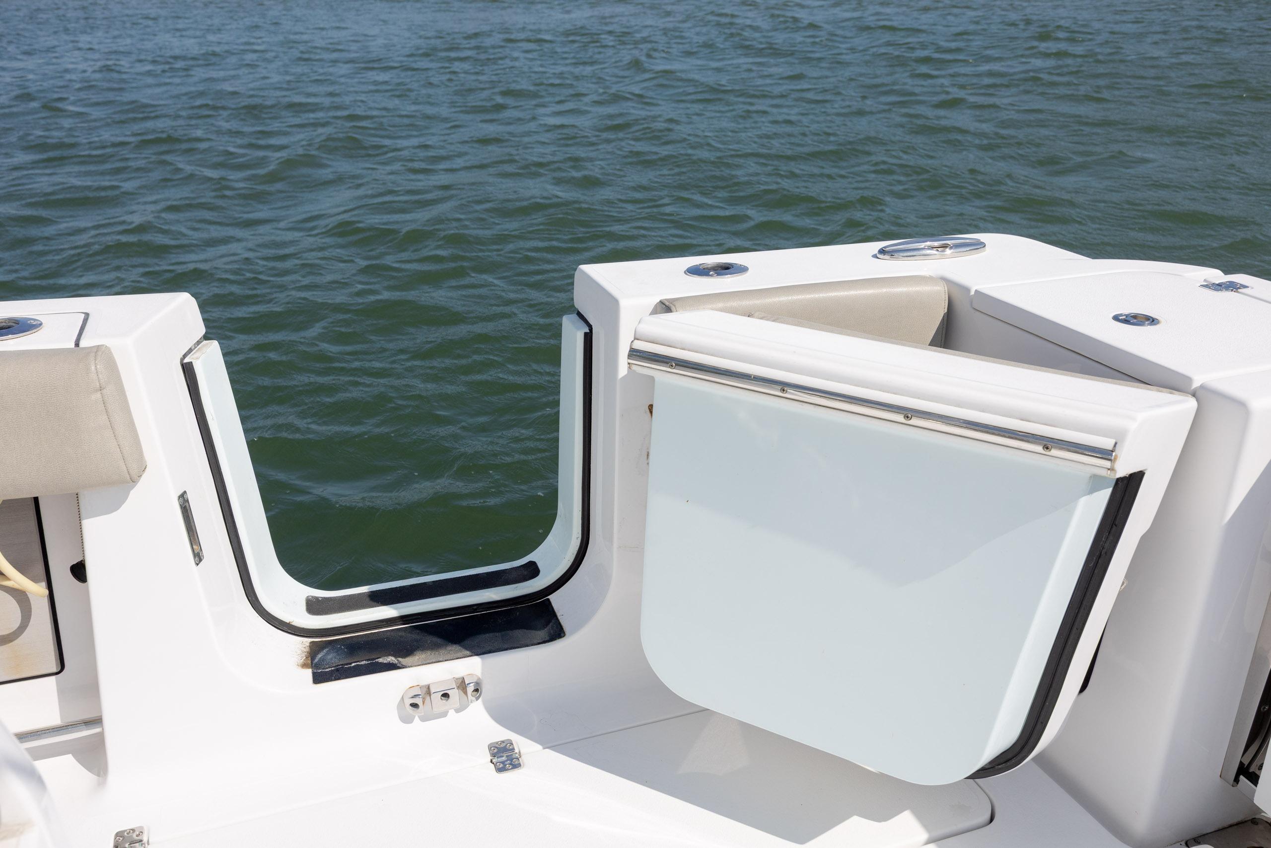 2021 Sportsman Open 322 Center Console - thumbnail 40