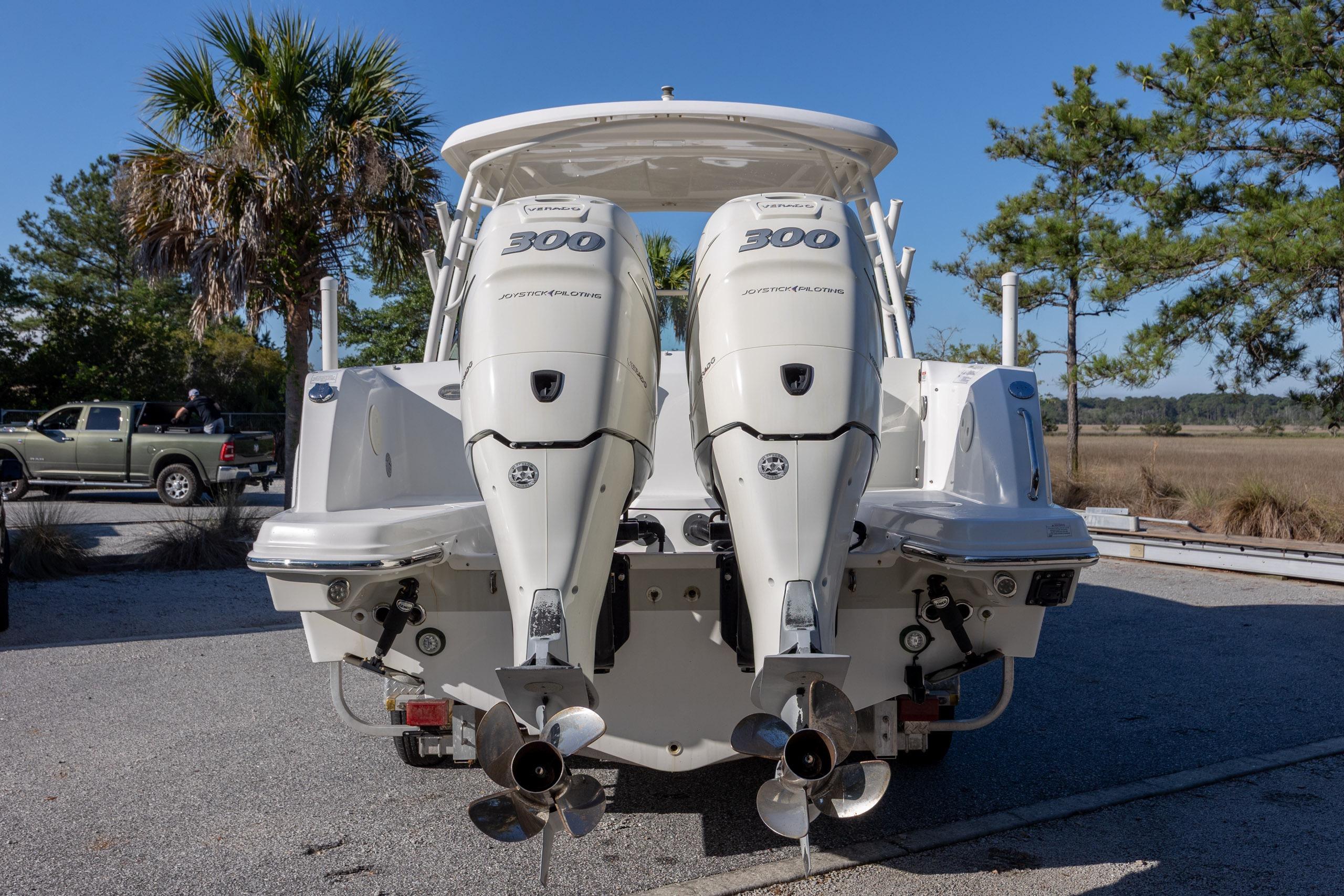 2017 Boston Whaler 270 Vantage - thumbnail 2