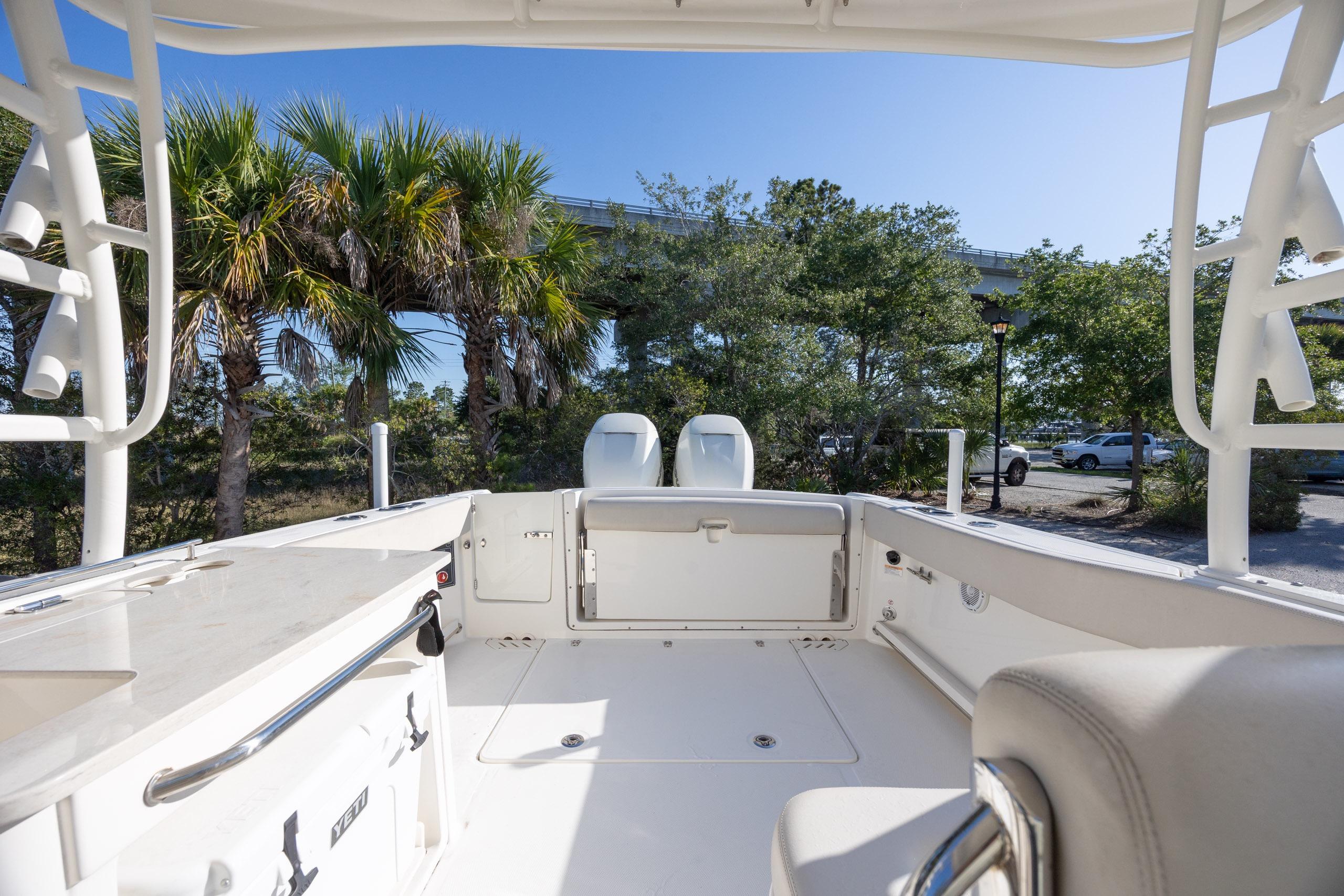 2017 Boston Whaler 270 Vantage - thumbnail 9