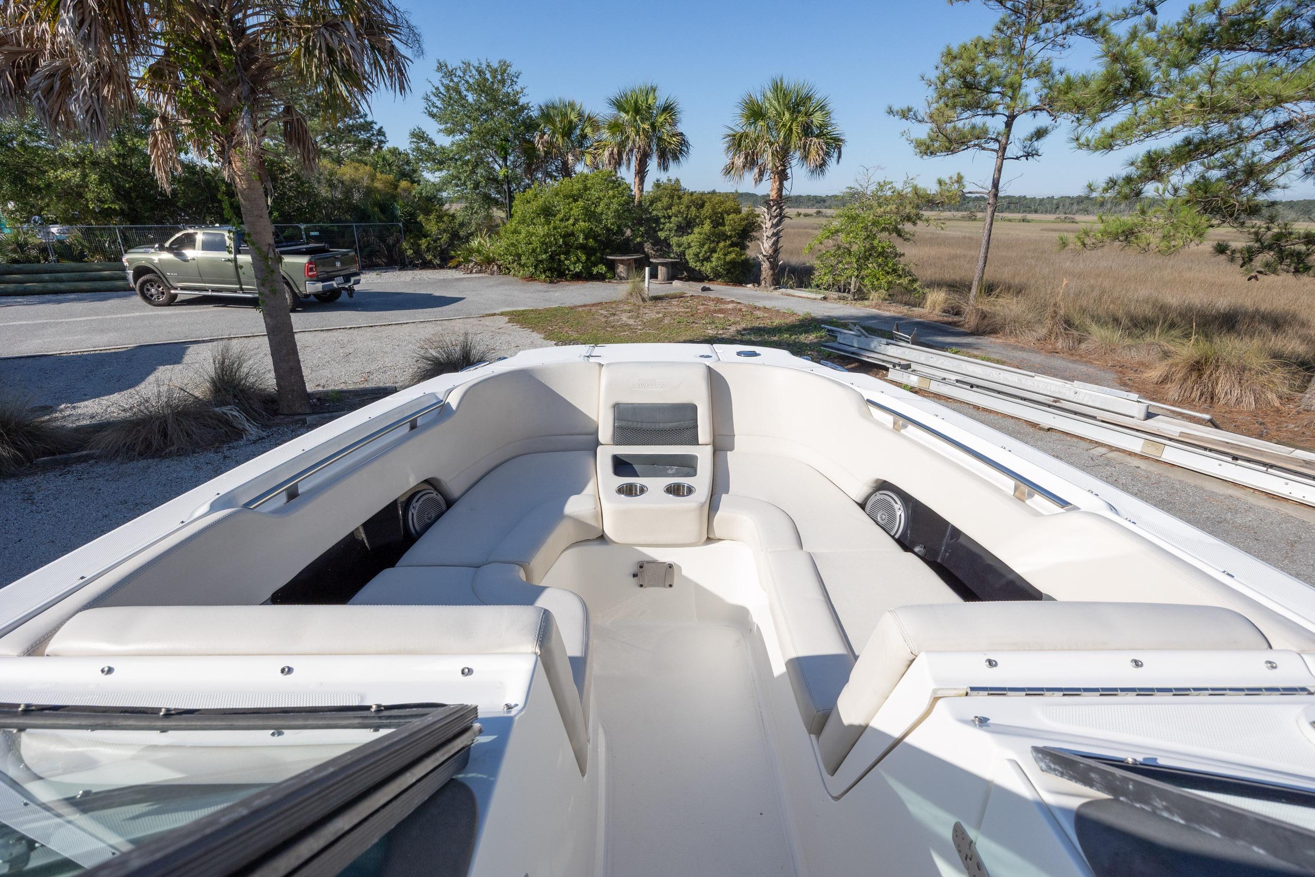 2017 Boston Whaler 270 Vantage - thumbnail 12