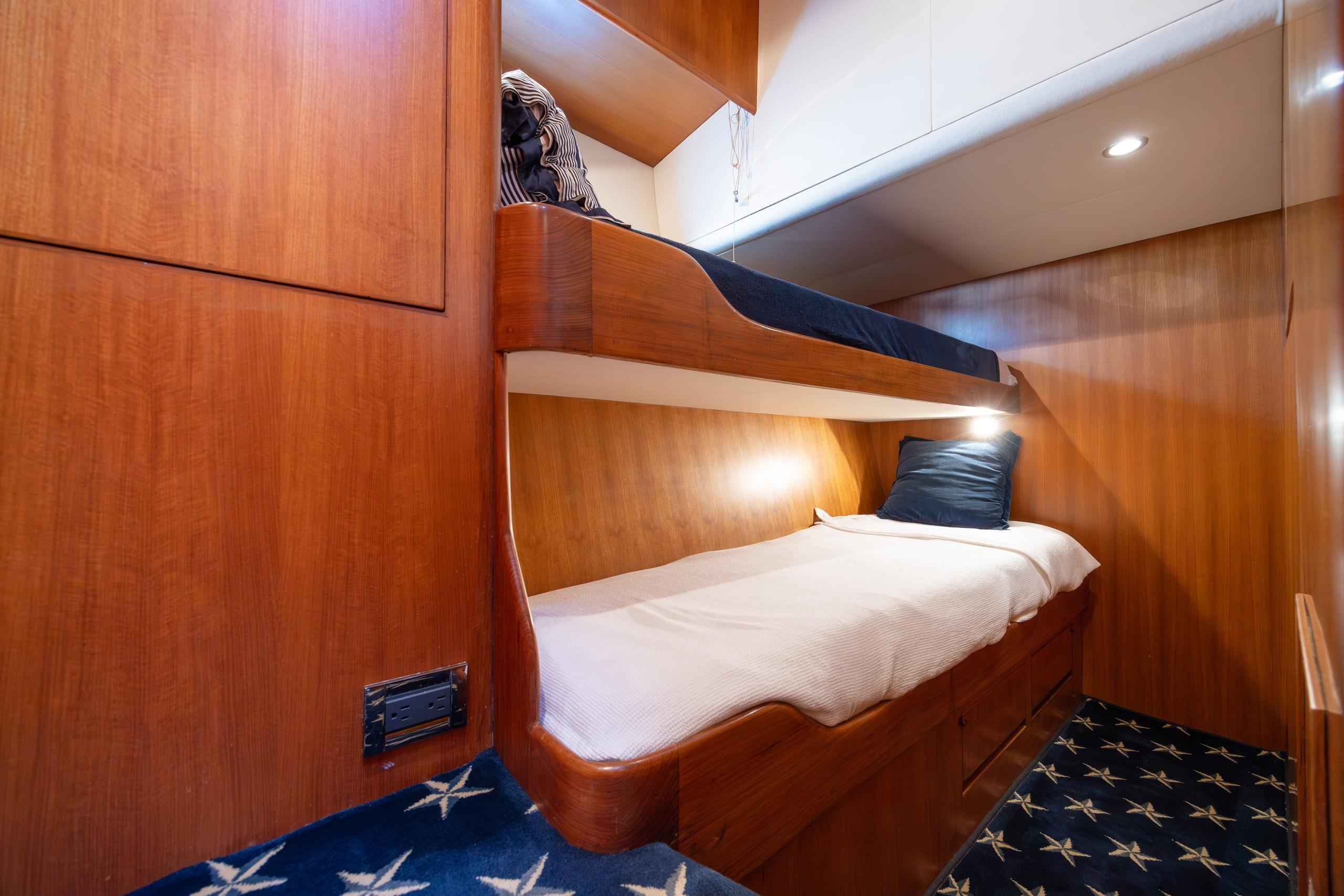 2005 Ocean Alexander 52 Sedan - thumbnail 50