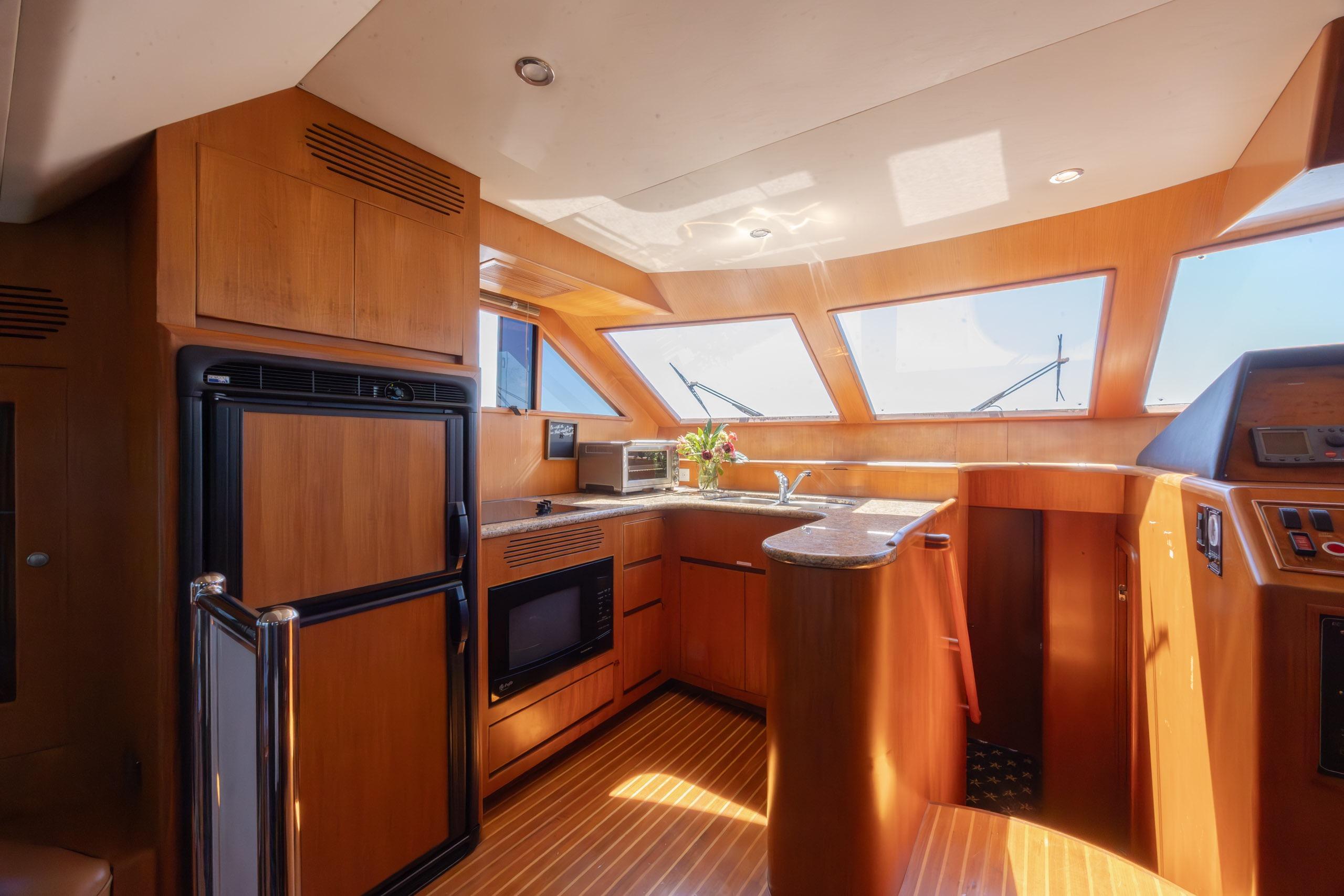 2005 Ocean Alexander 52 Sedan - thumbnail 23