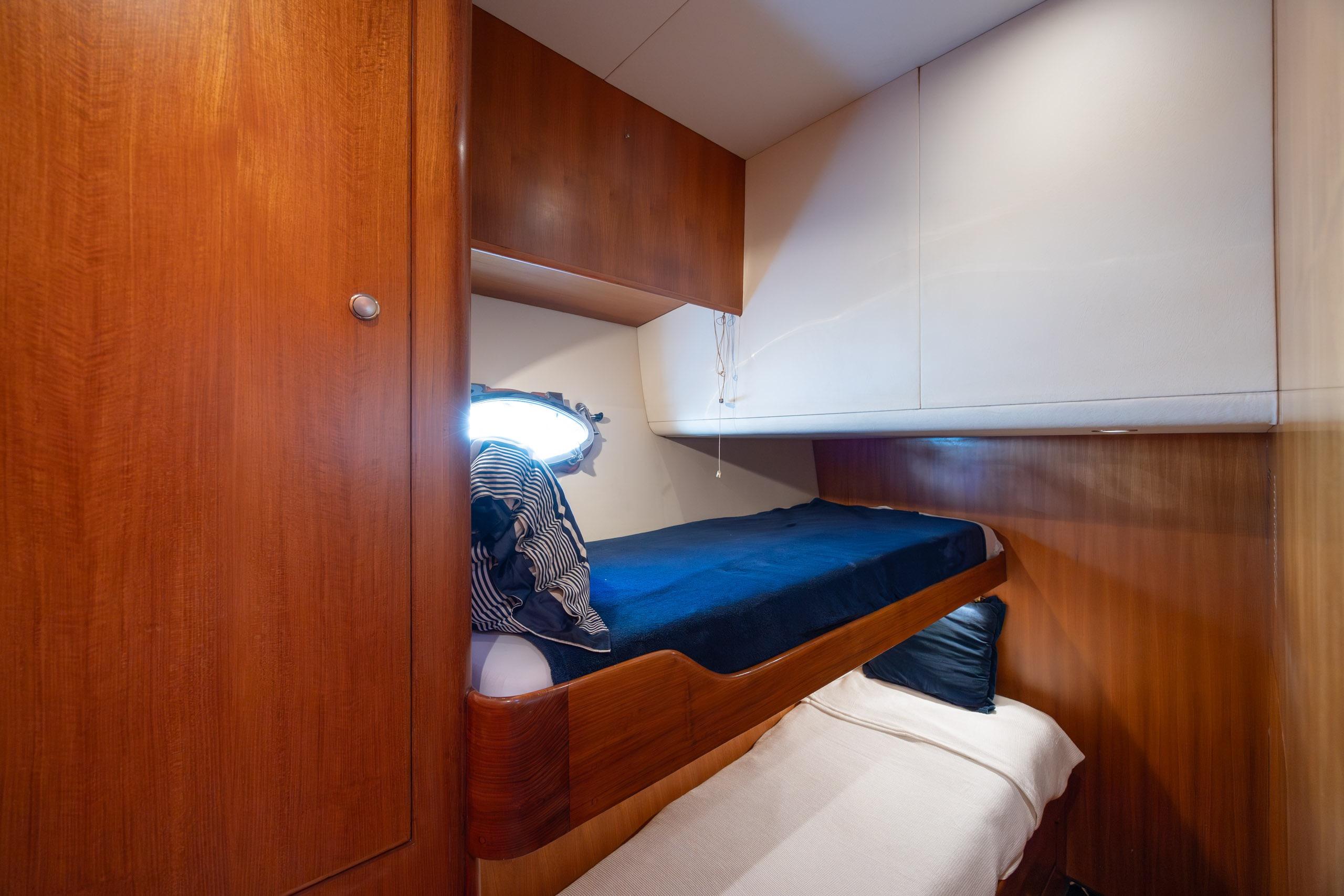2005 Ocean Alexander 52 Sedan - thumbnail 48