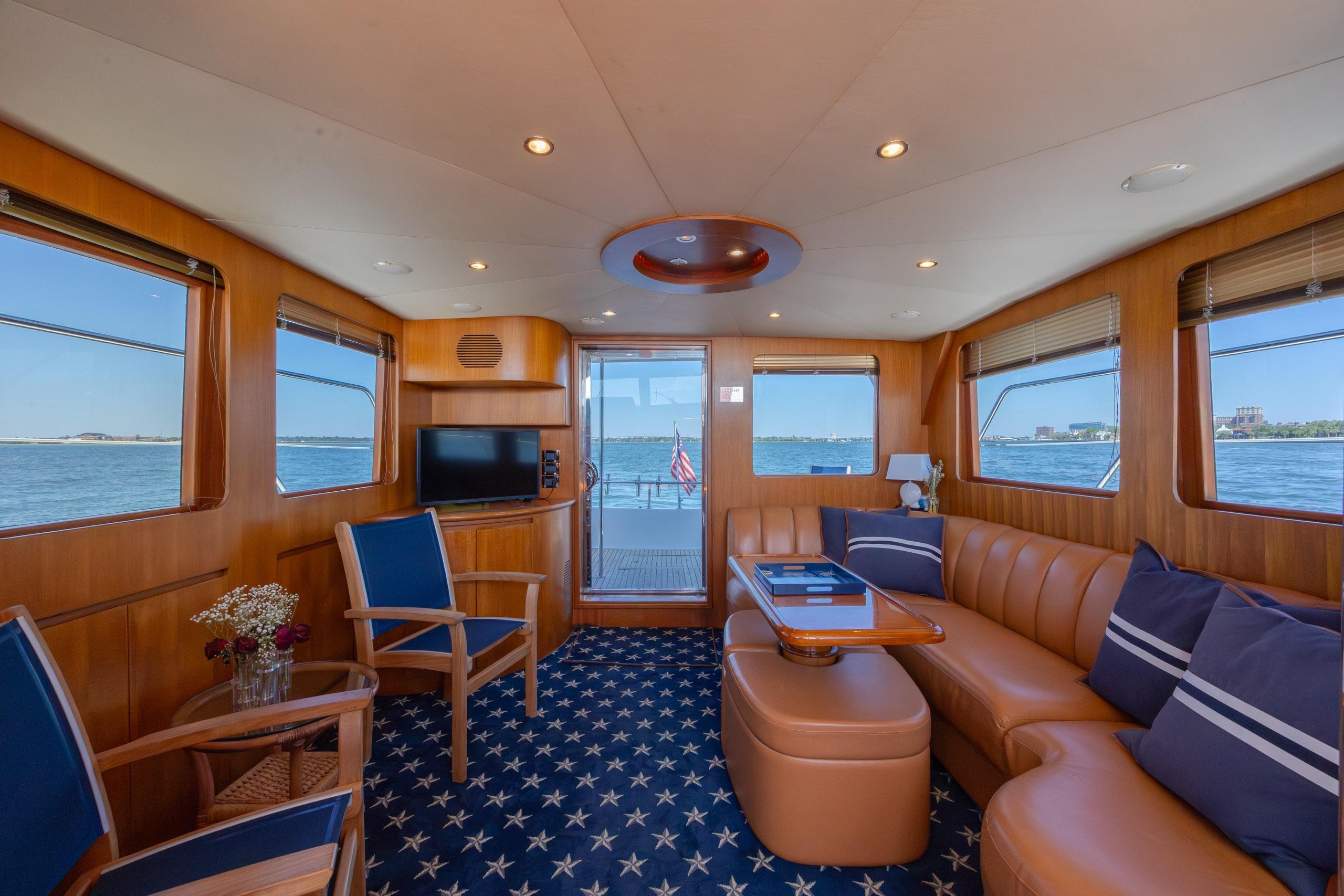 2005 Ocean Alexander 52 Sedan - thumbnail 19