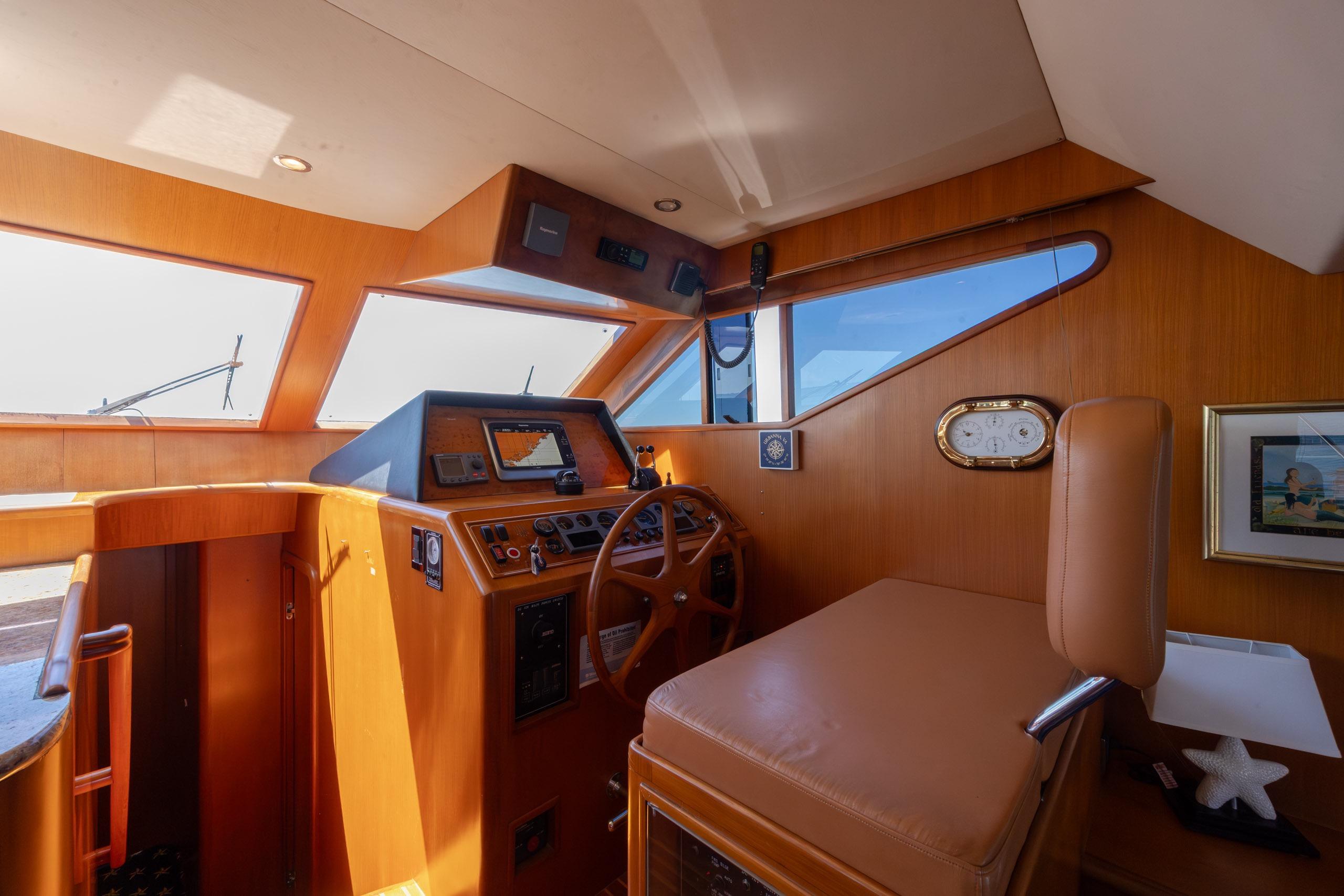 2005 Ocean Alexander 52 Sedan - thumbnail 25