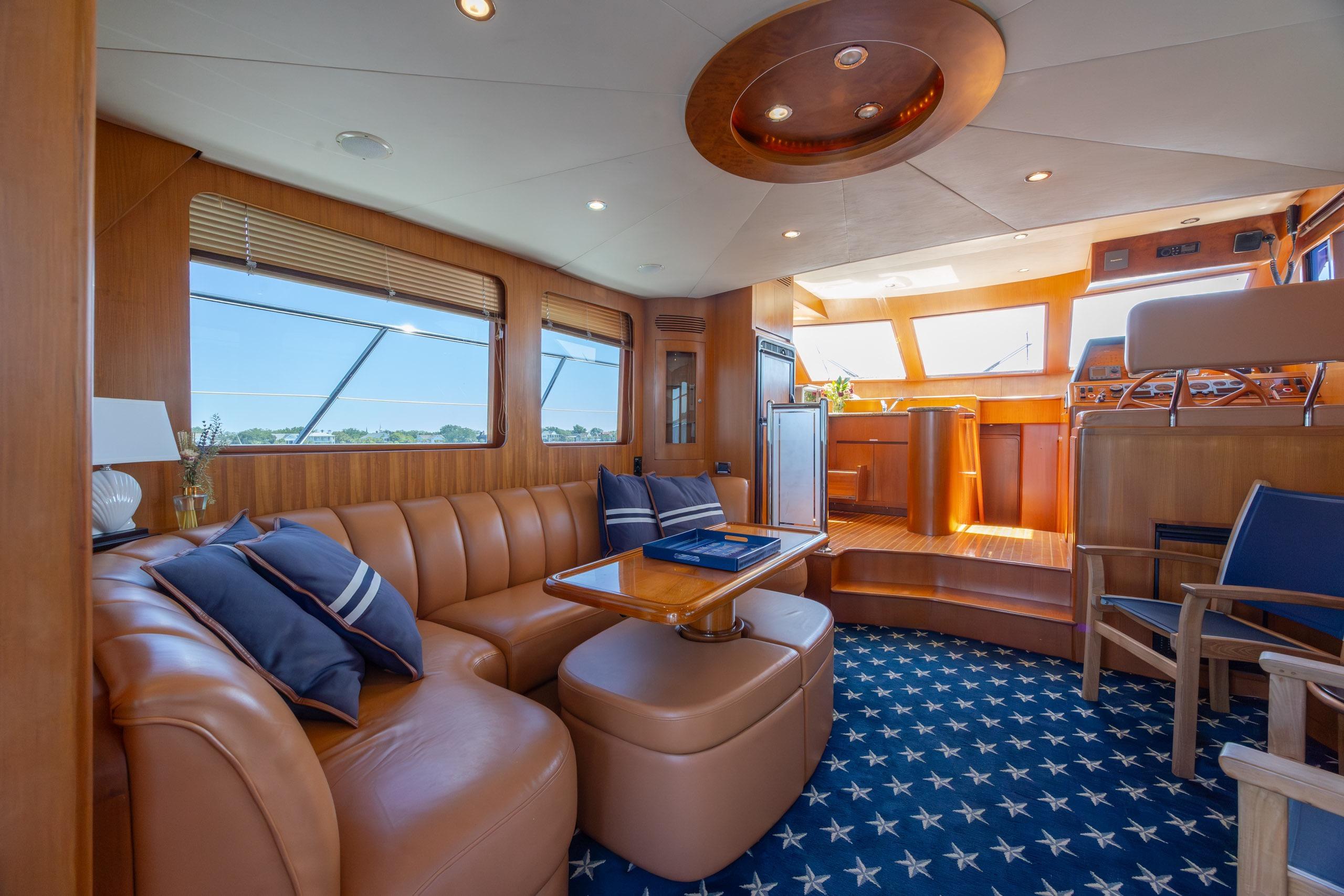 2005 Ocean Alexander 52 Sedan - thumbnail 17