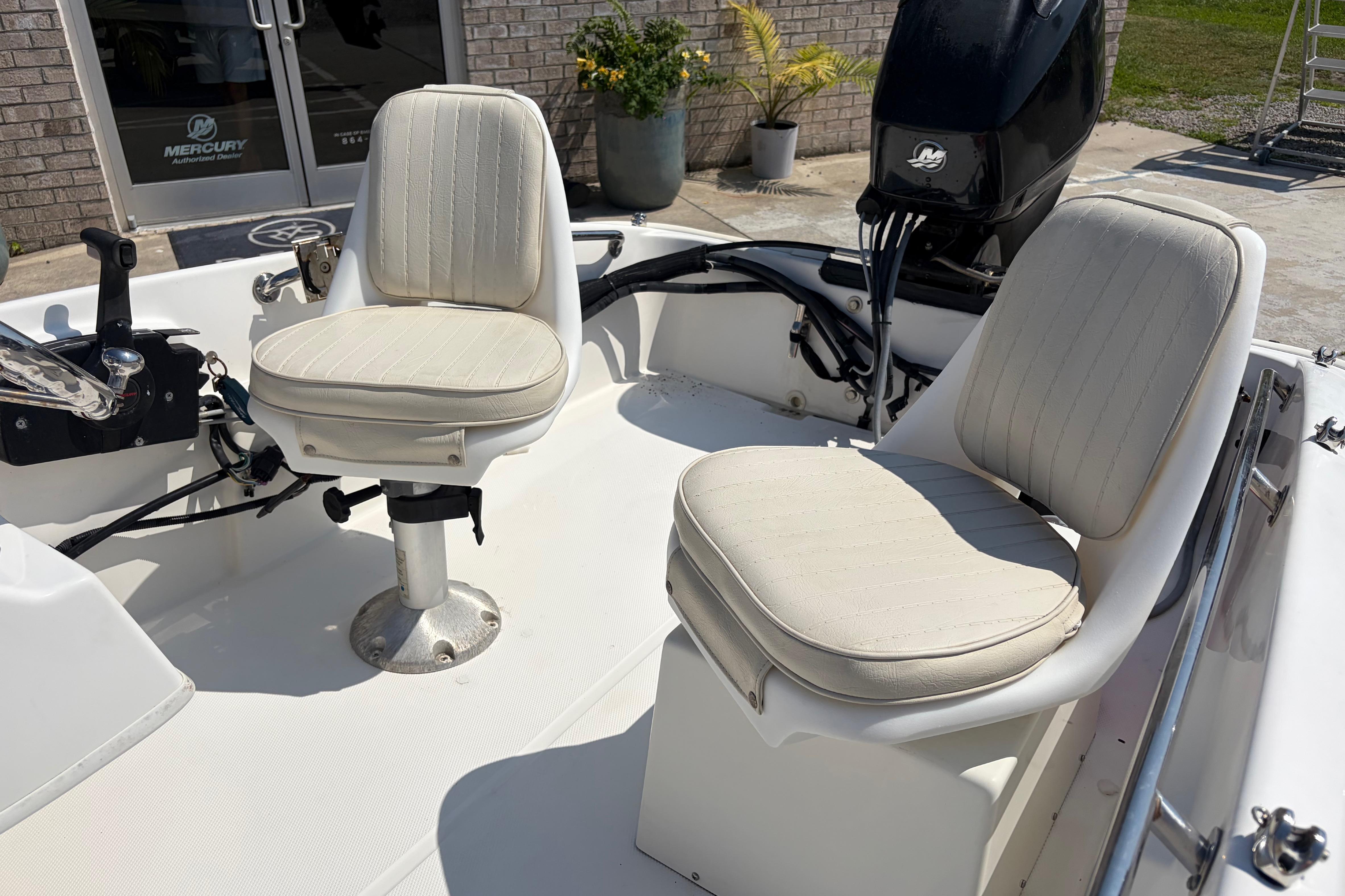 2011 Boston Whaler 130 Super Sport - thumbnail 9