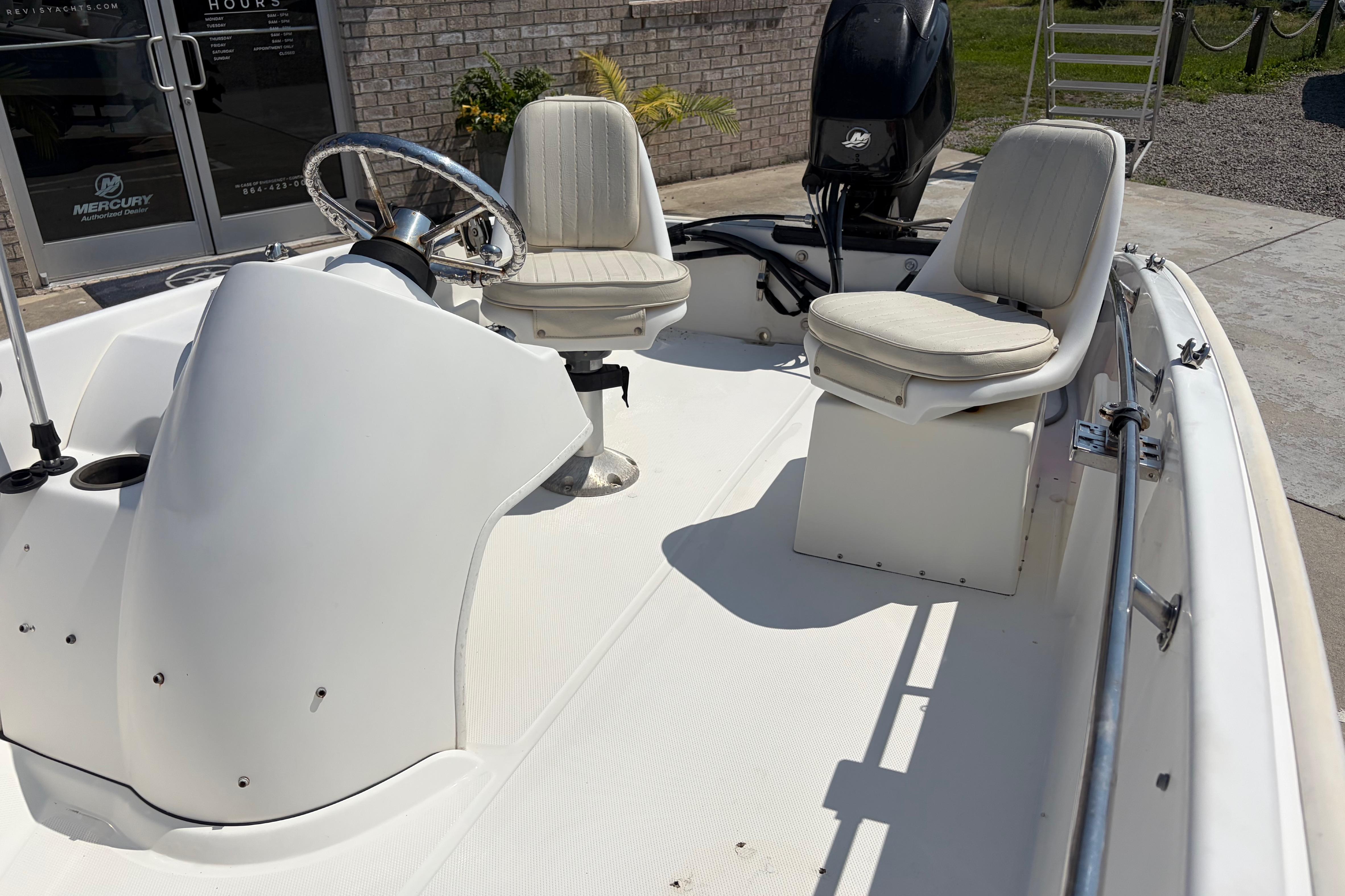 2011 Boston Whaler 130 Super Sport - thumbnail 8