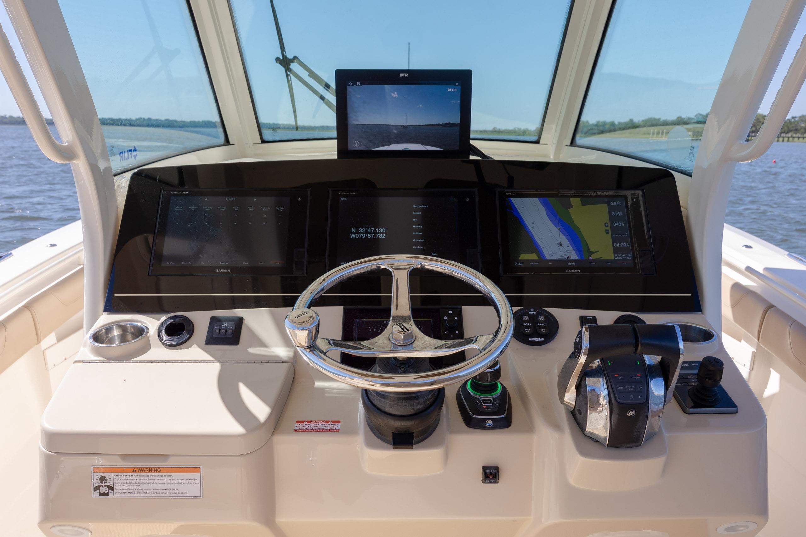 2019 Scout 355 LXF - thumbnail 22