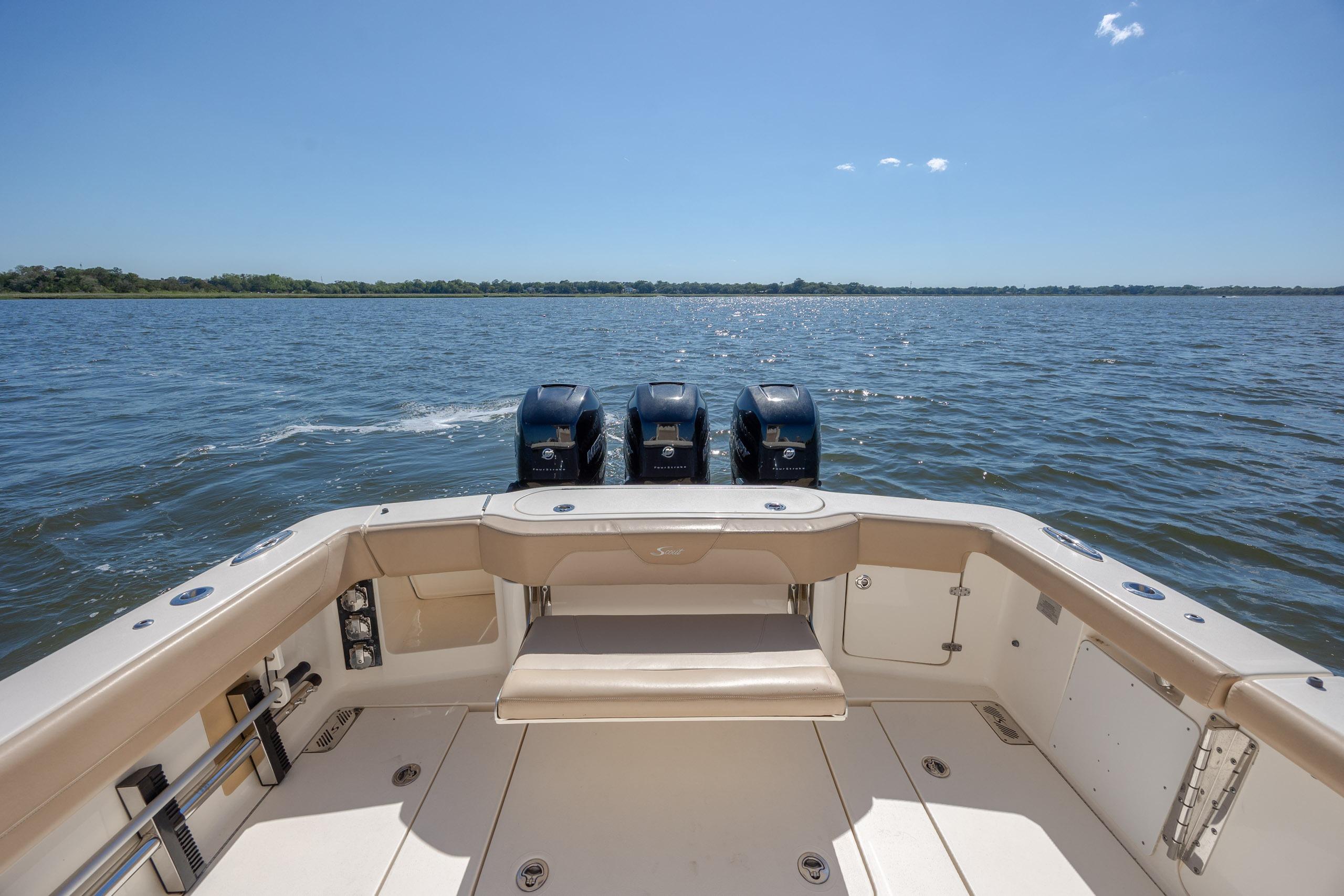 2019 Scout 355 LXF - thumbnail 11