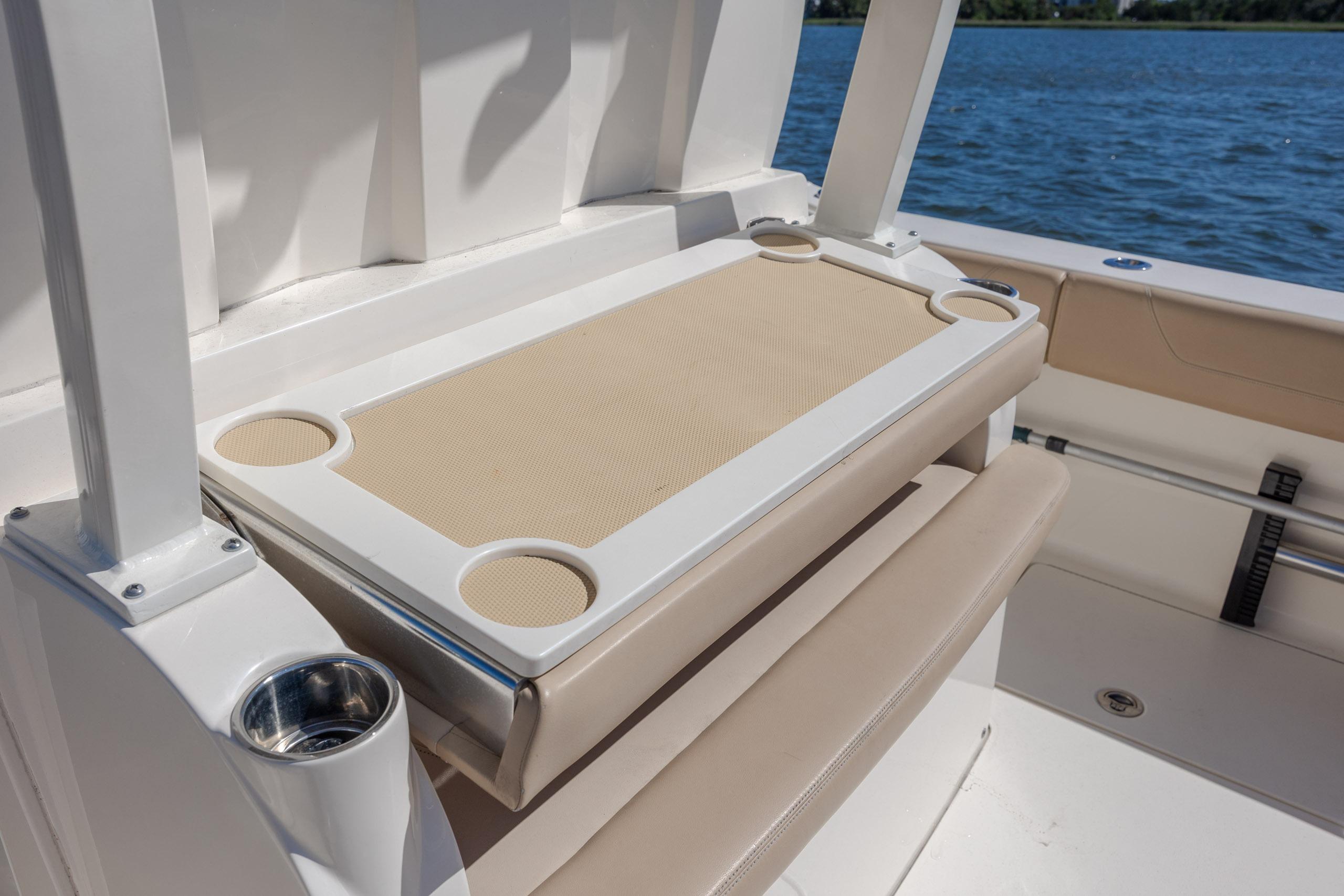 2019 Scout 355 LXF - thumbnail 17