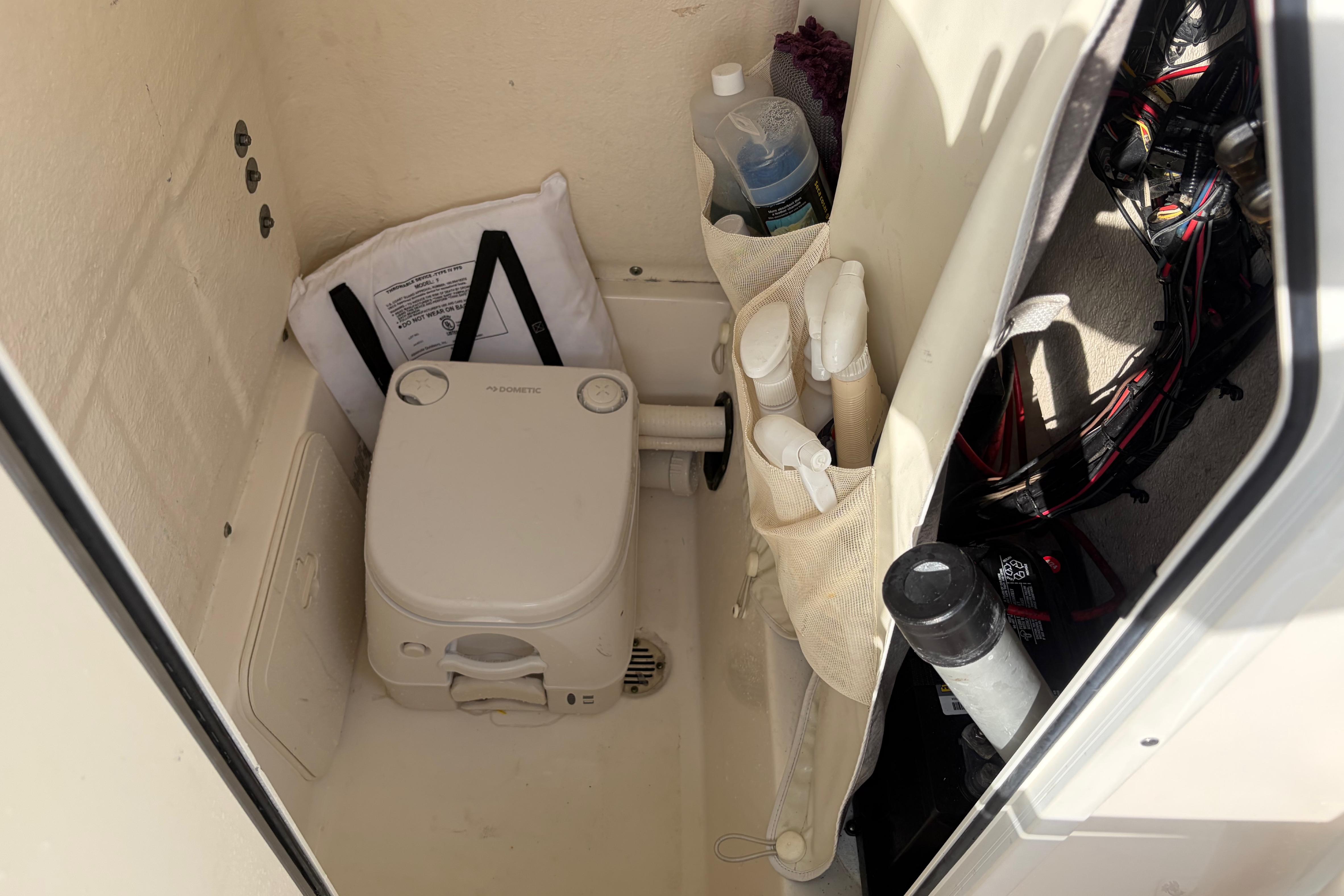 2019 Key West 244 Center Console - thumbnail 24