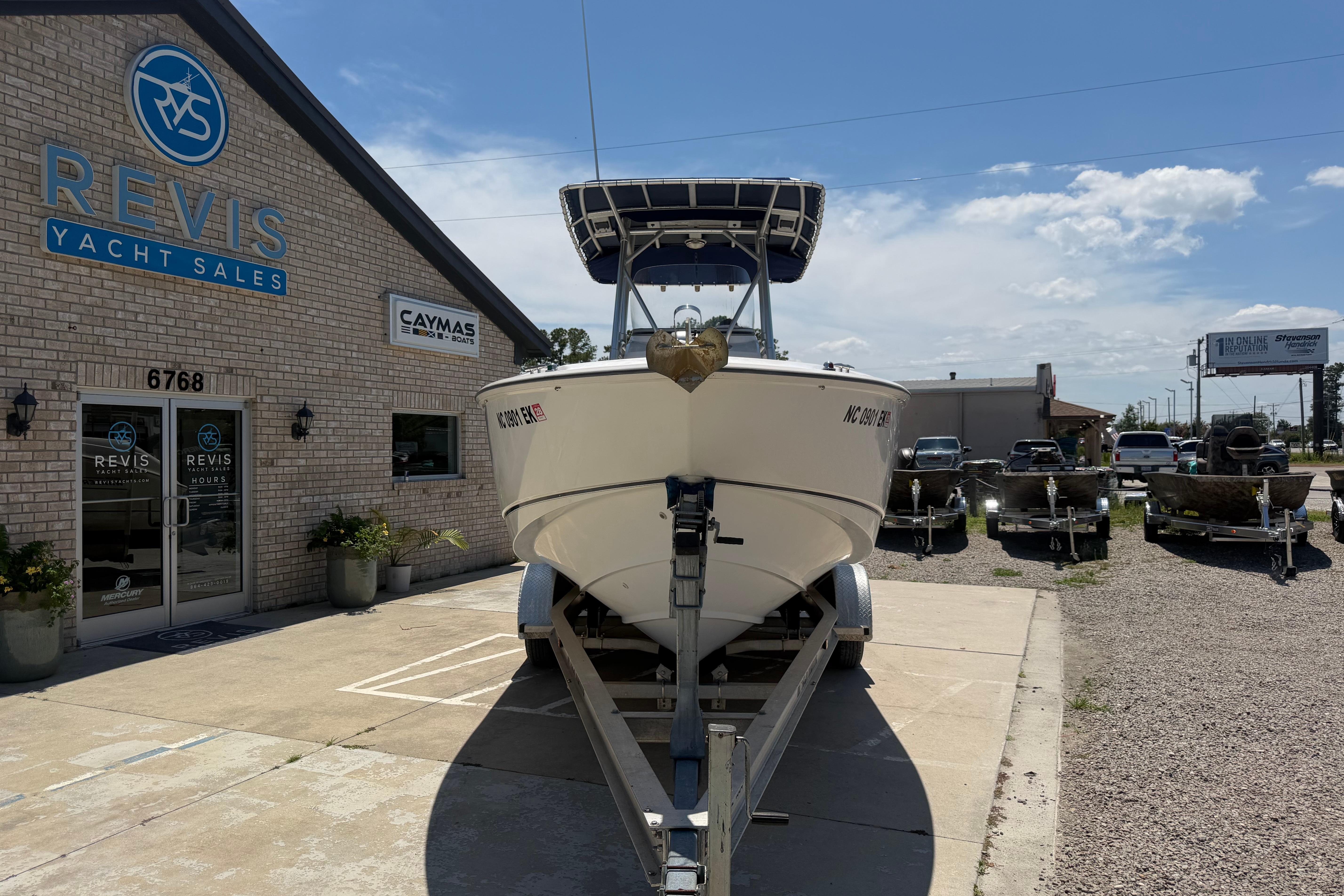 2003 Boston Whaler 240 Outrage - thumbnail 4